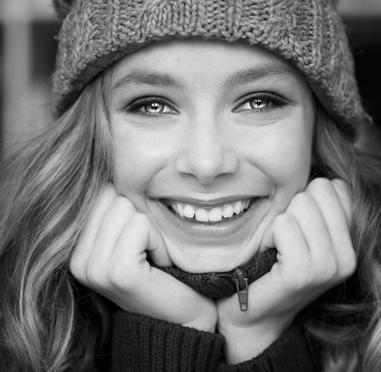Sigma 85mm F1.4 EX DG HSM sample photo. Smile photography