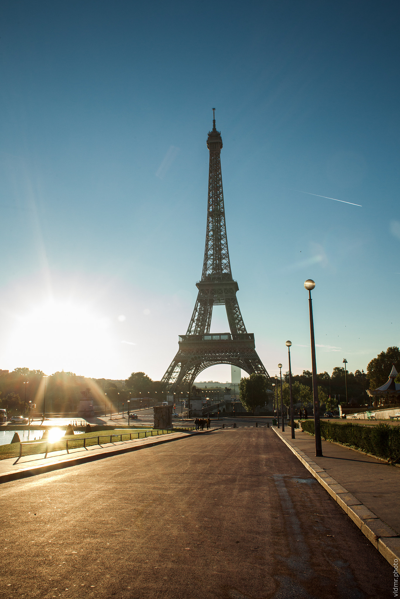 Canon EF 28mm F1.8 USM sample photo. Parisian morning photography