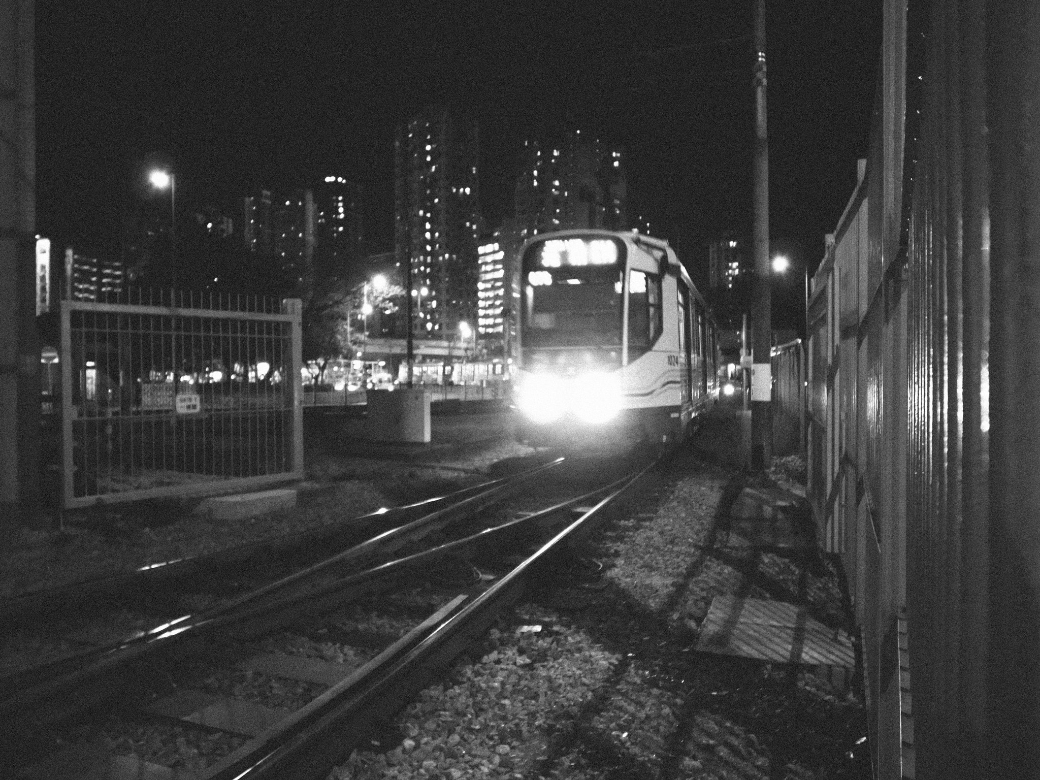 RICOH GR LENS sample photo. Metro photography