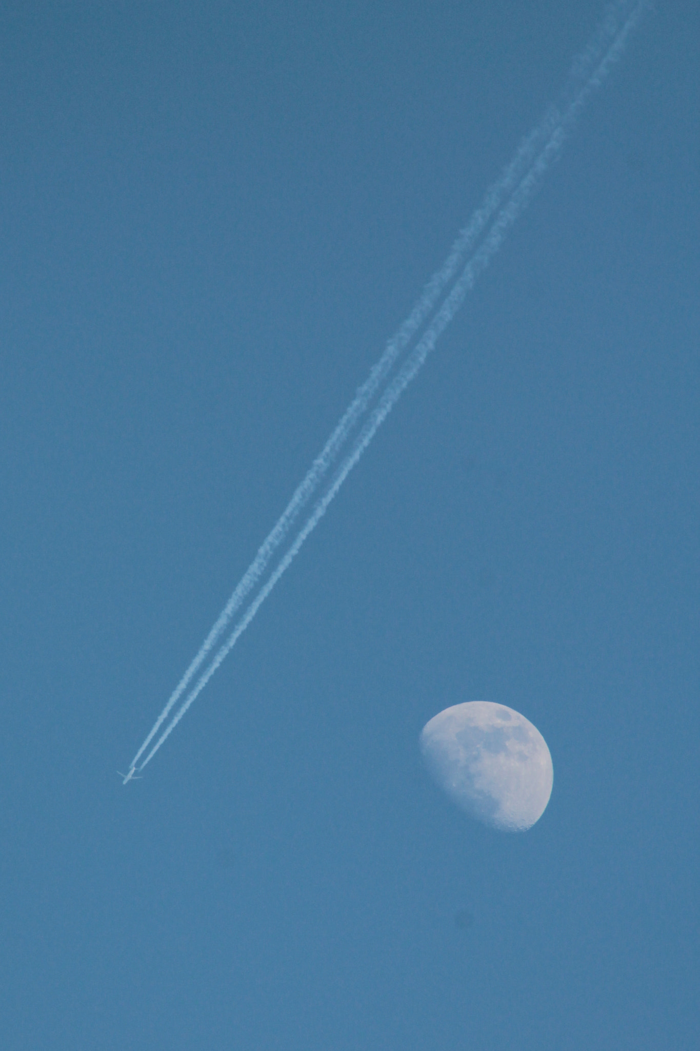 Canon EF 75-300mm f/4-5.6 USM sample photo. Fly me by the moon photography