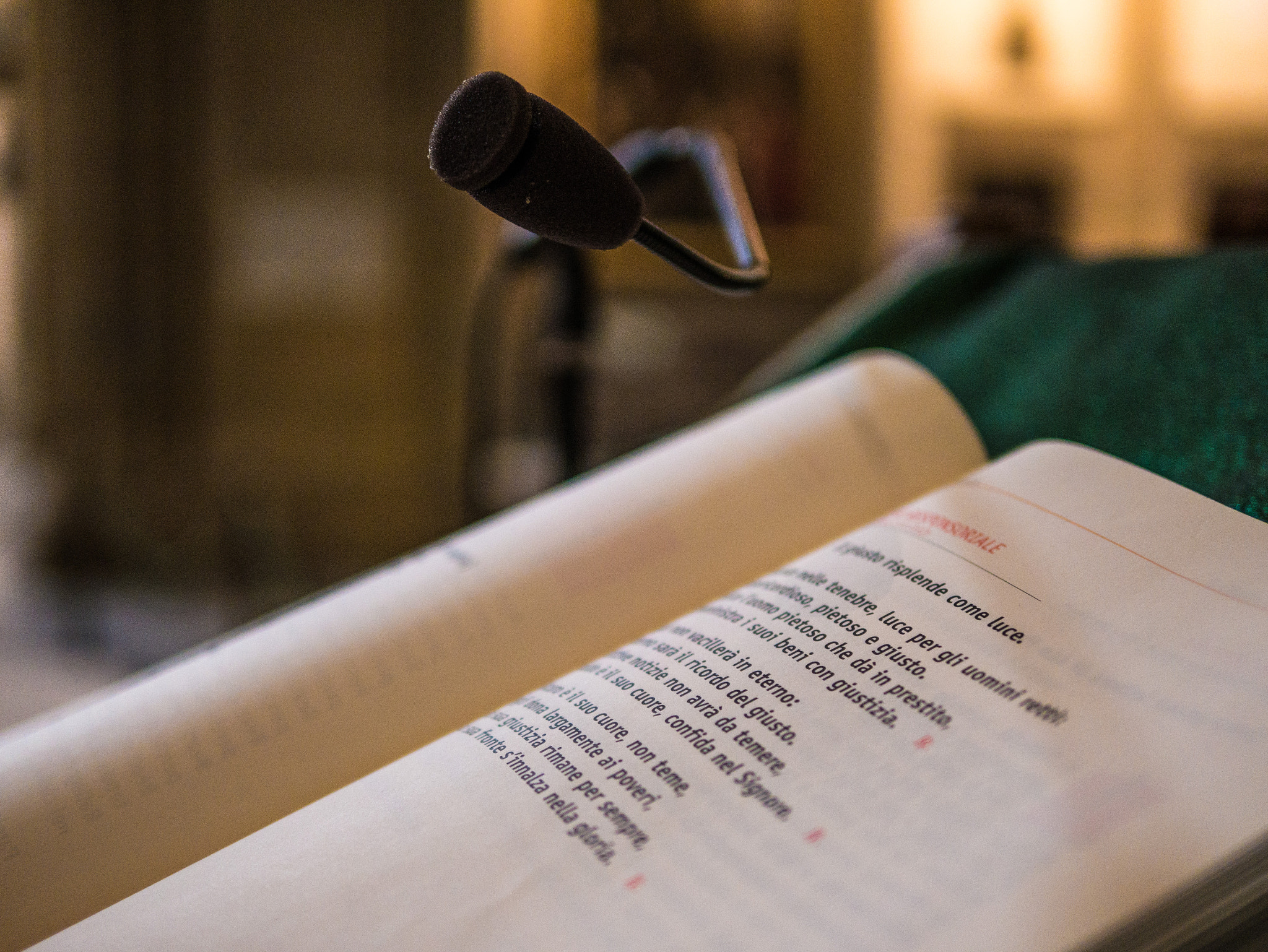 Panasonic Leica DG Summilux 25mm F1.4 II ASPH sample photo. Religion photography