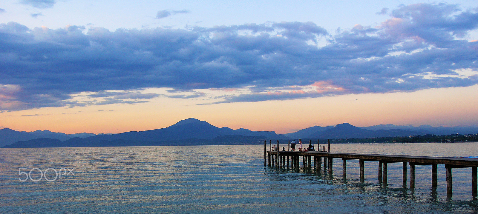 Olympus C8080WZ sample photo. Lake garda at evening photography