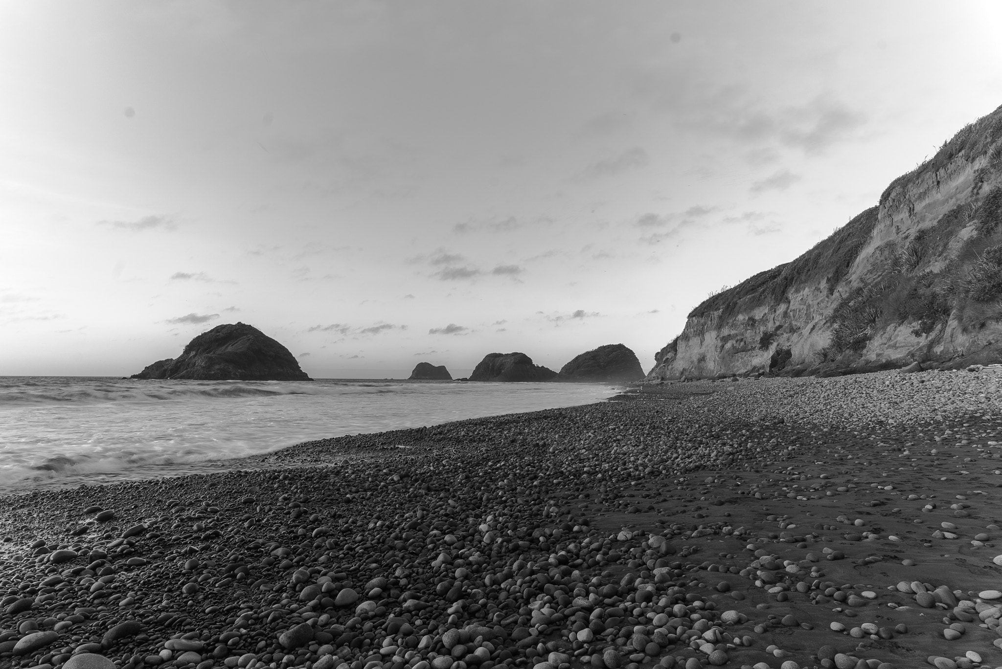 E 0mm F0 sample photo. Back beach, new plymouth photography