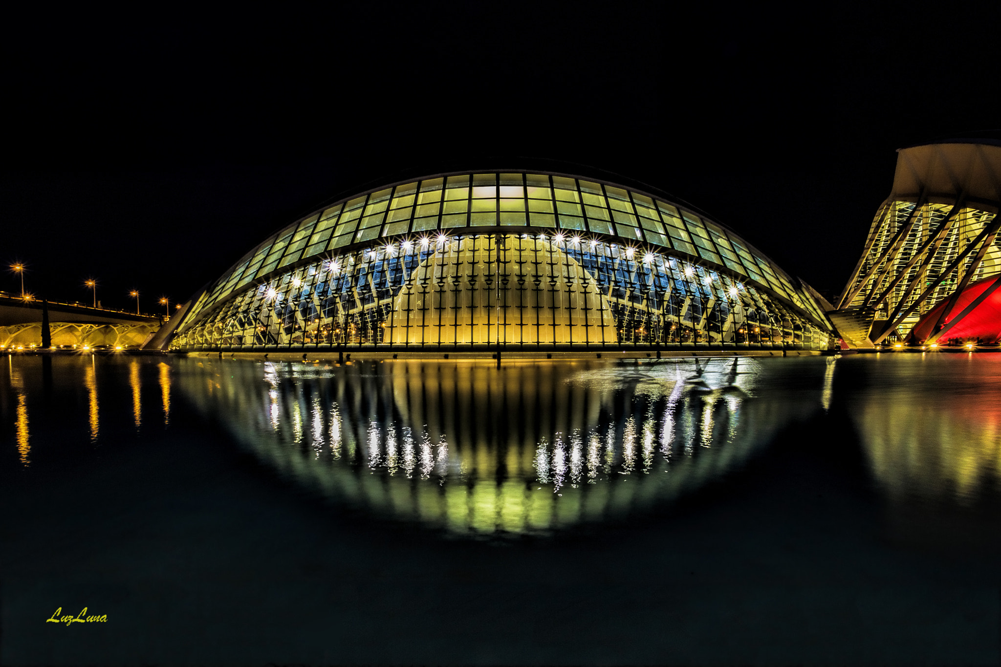 Sigma 10-20mm F3.5 EX DC HSM sample photo. L'hemisferic photography