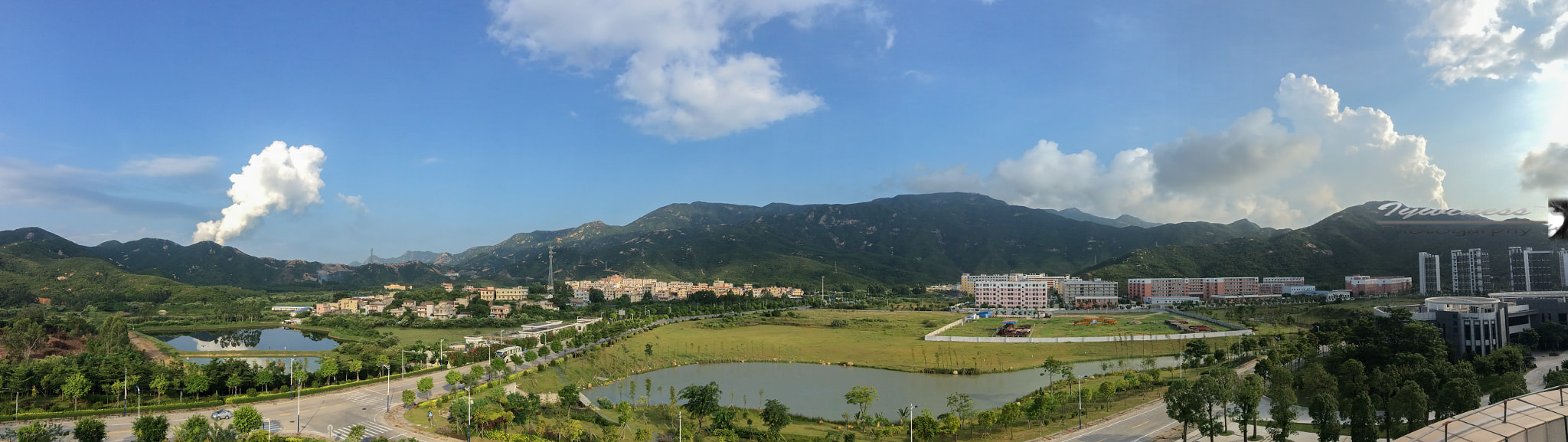 iPad mini 2 back camera 3.3mm f/2.4 sample photo. Qintou village photography