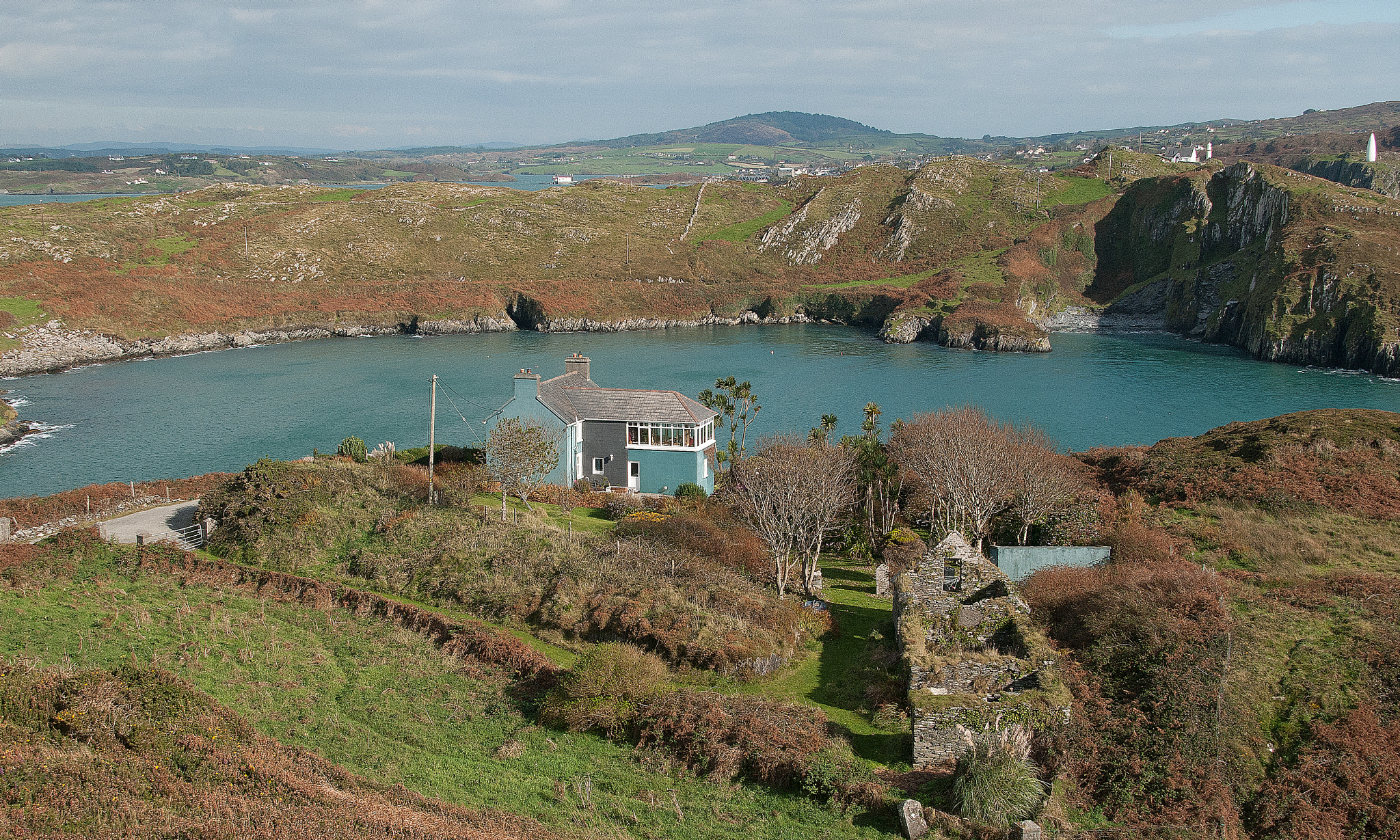 Nikon D300 + Sigma 18-200mm F3.5-6.3 DC OS HSM sample photo. Looking northwards across horseshoe bay on sherkin island photography