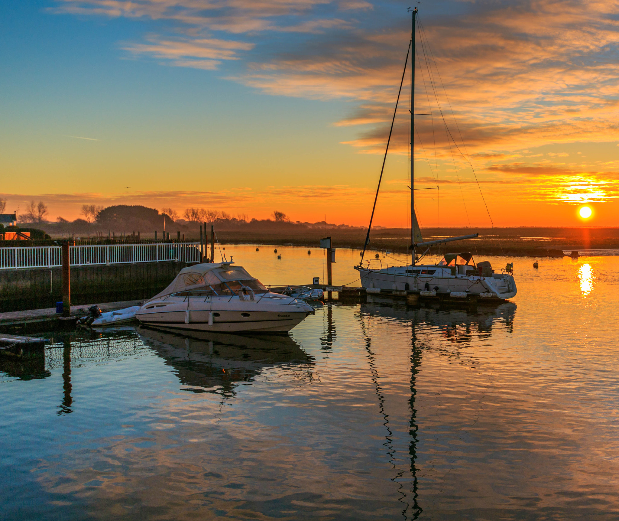 Sigma 10-20mm F3.5 EX DC HSM sample photo. Sunrise photography