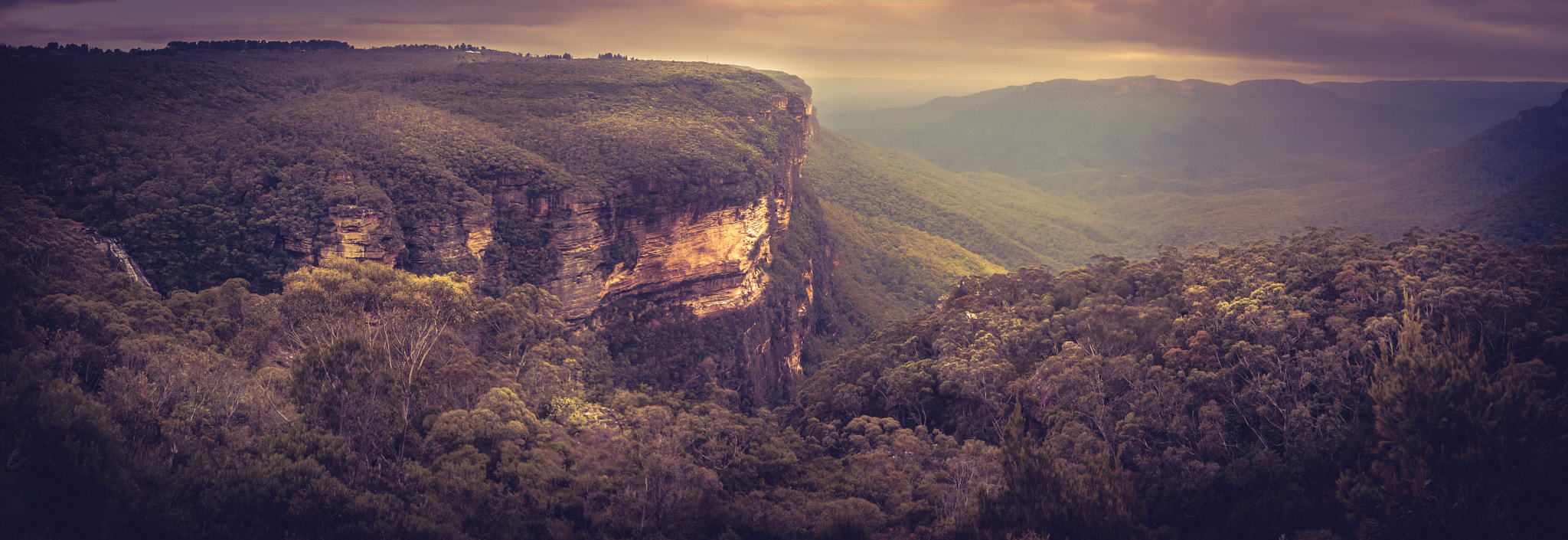 Panasonic Lumix DMC-G2 + Panasonic Lumix G Vario 14-42mm F3.5-5.6 ASPH OIS sample photo. Blue mountains photography