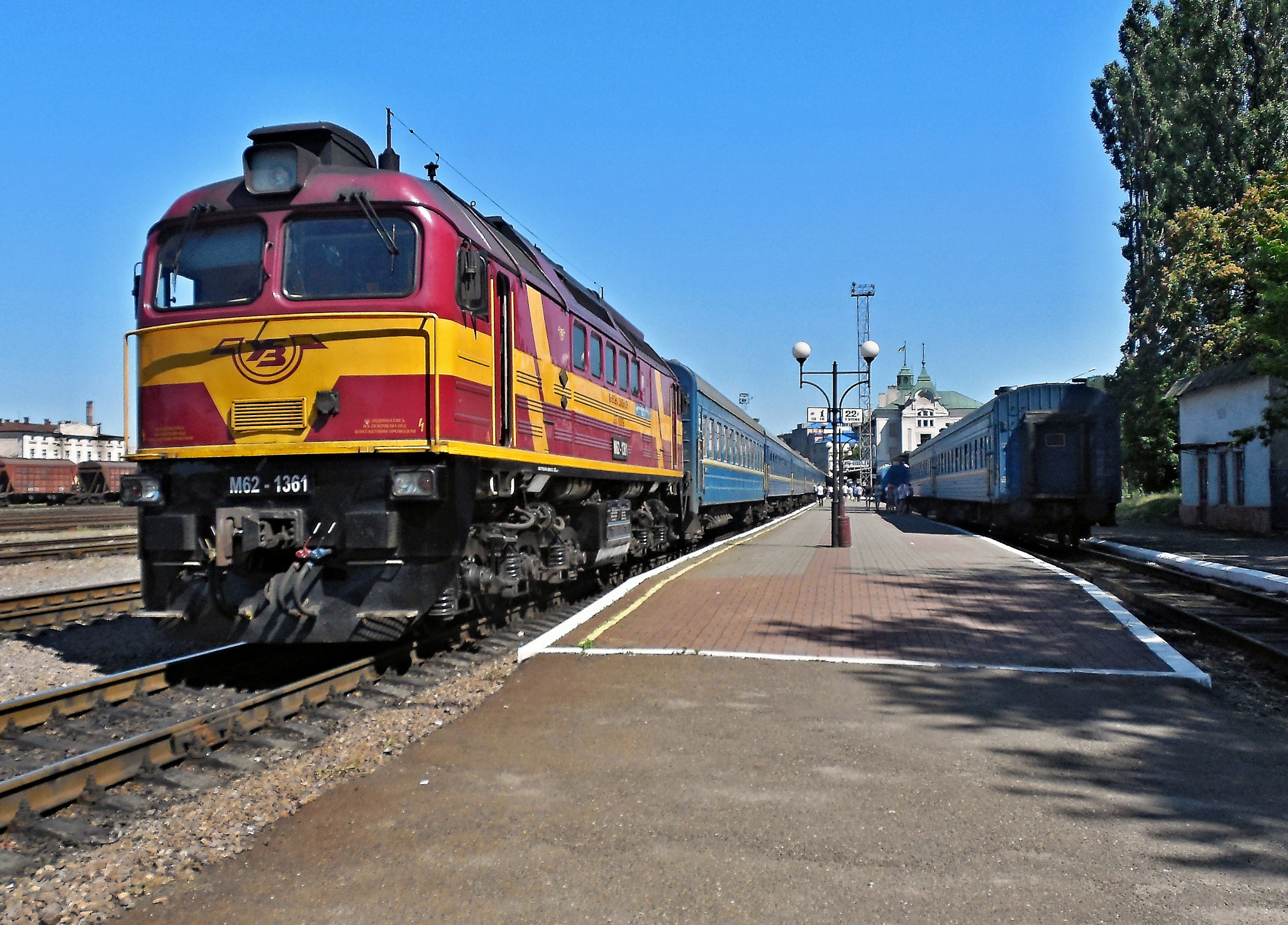 Nikon Coolpix L610 sample photo. Locomotive m62-1361 in chernovtsi - ukraine photography