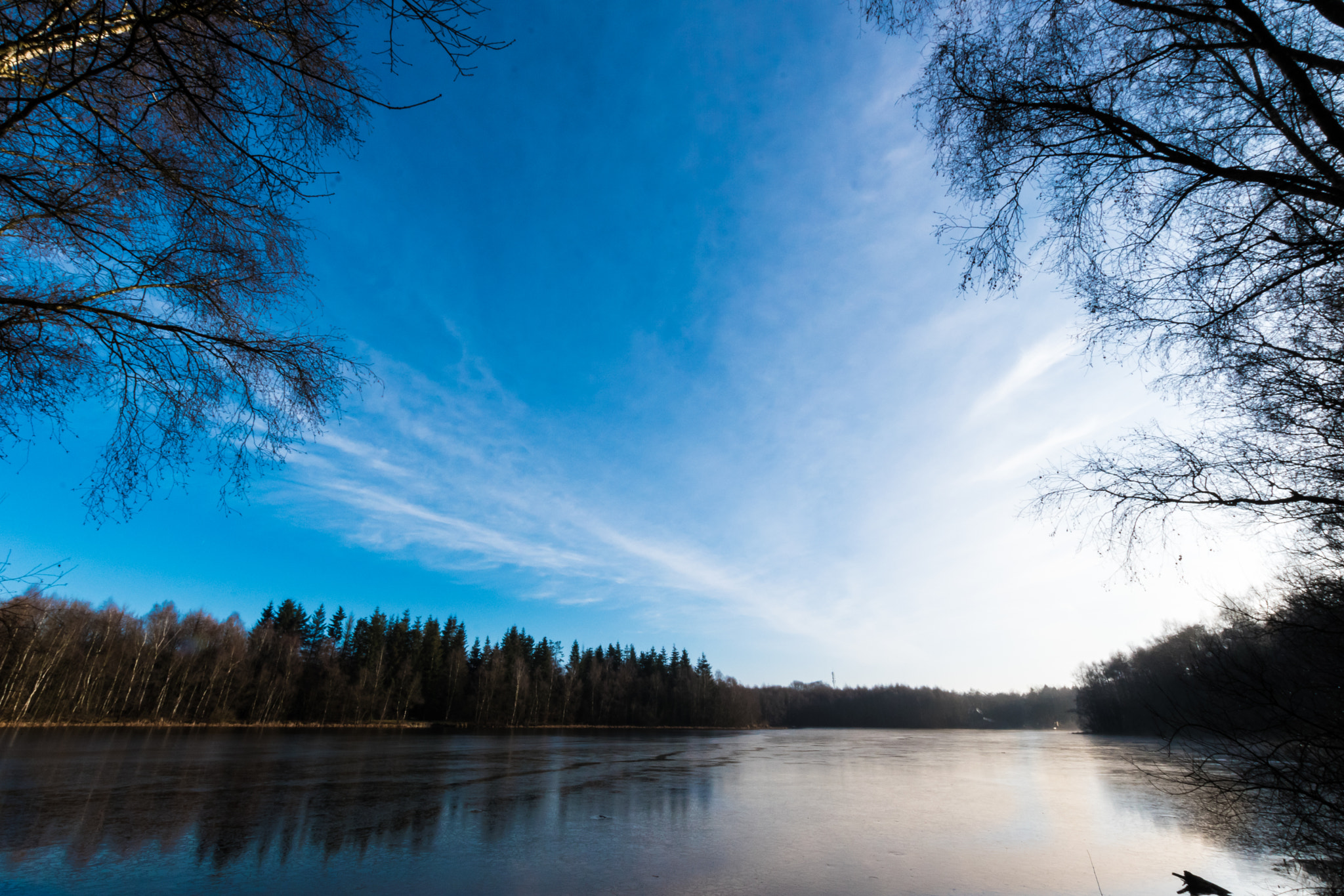 Nikon D5500 + Sigma 10-20mm F3.5 EX DC HSM sample photo. Blauw lucht meertje photography