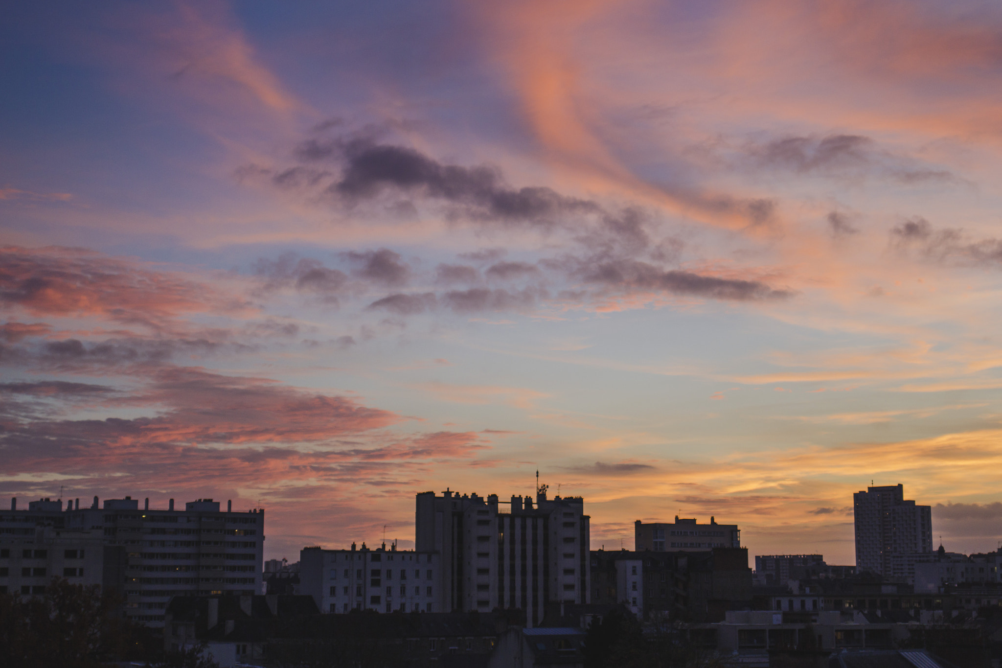 Canon EOS 60D + Canon EF 35mm F2 IS USM sample photo. Heart's sky photography