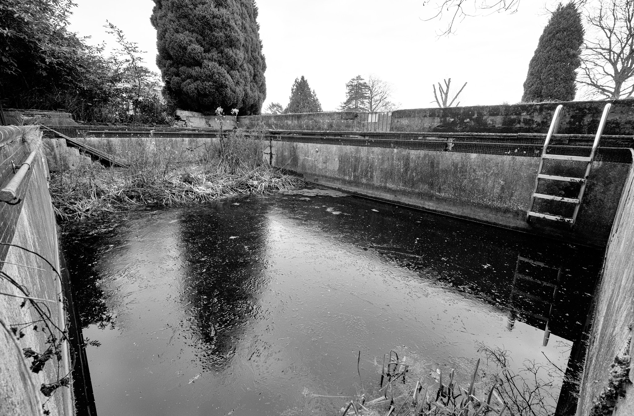 Fujifilm X-E2 + Fujifilm XF 10-24mm F4 R OIS sample photo. No swimming today photography