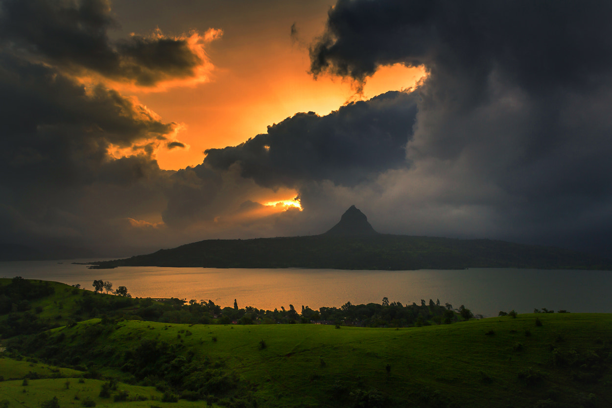 Canon EF-S 18-55mm F3.5-5.6 IS sample photo. Monsoon magic photography