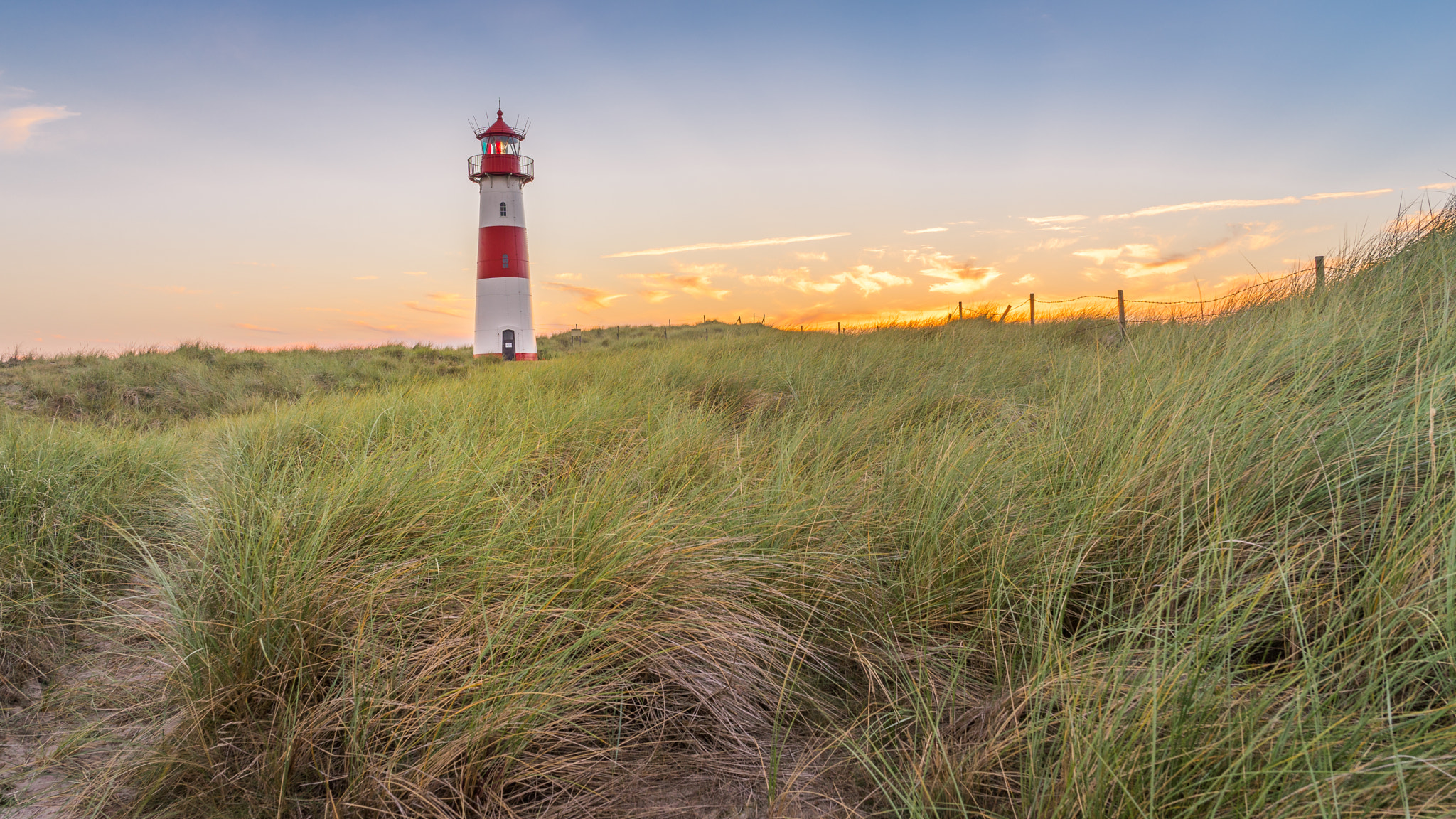 Sony a7 II + ZEISS Batis 25mm F2 sample photo. Lighthouse list photography