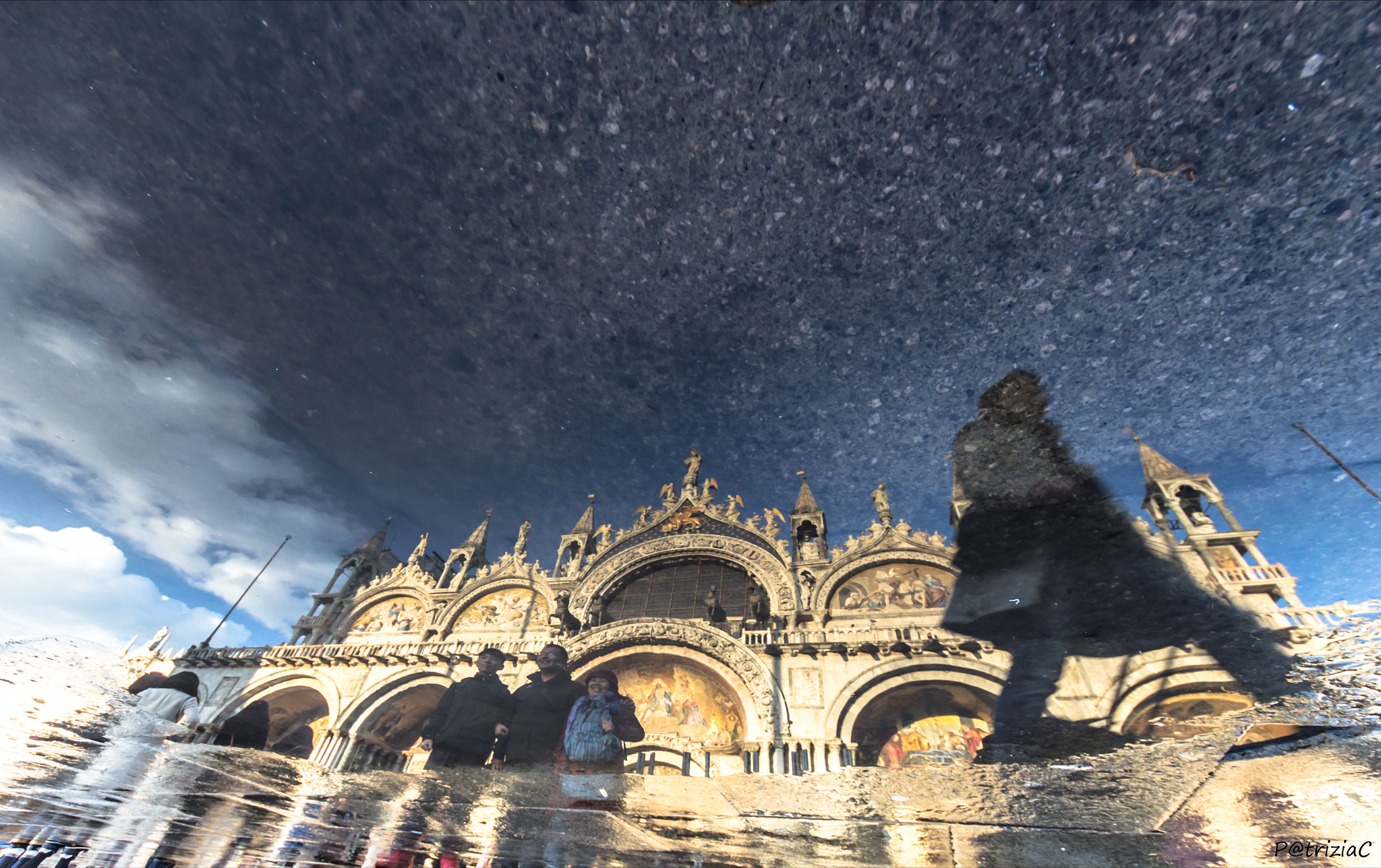 Sigma 8-16mm F4.5-5.6 DC HSM sample photo. #riflessicapovolti# photography
