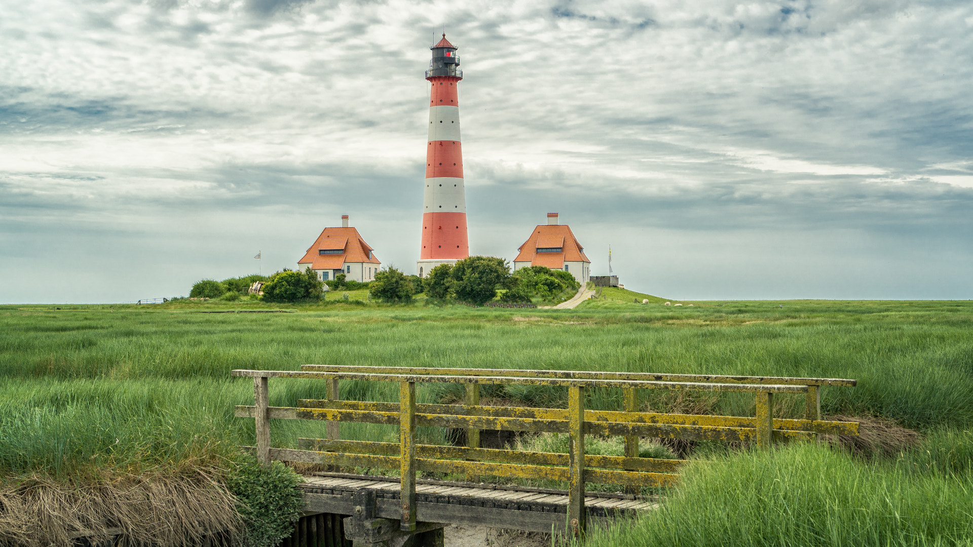 Sony E 35mm F1.8 OSS sample photo. Lighthouse photography