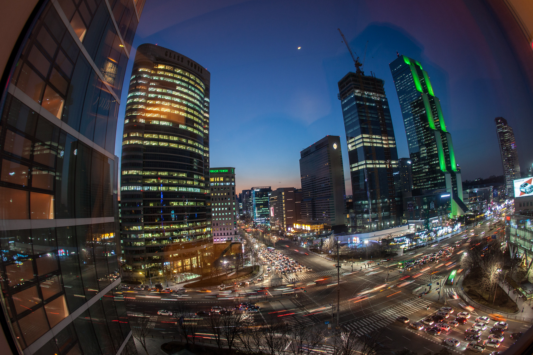 Canon EOS 5D Mark II + Canon EF 15mm F2.8 Fisheye sample photo. Seoul photography