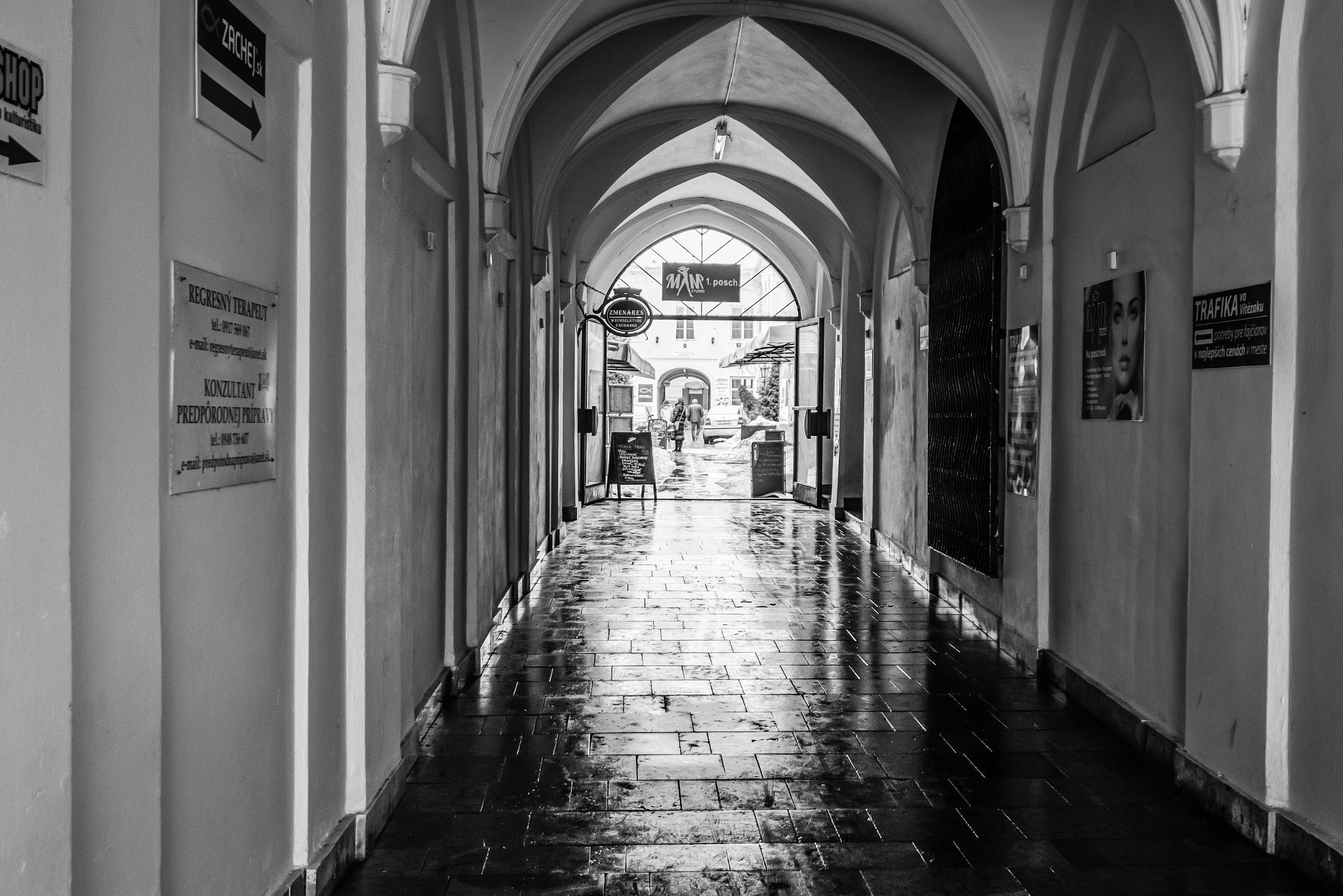 Tokina AT-X Pro 12-24mm F4 (IF) DX sample photo. Passage photography