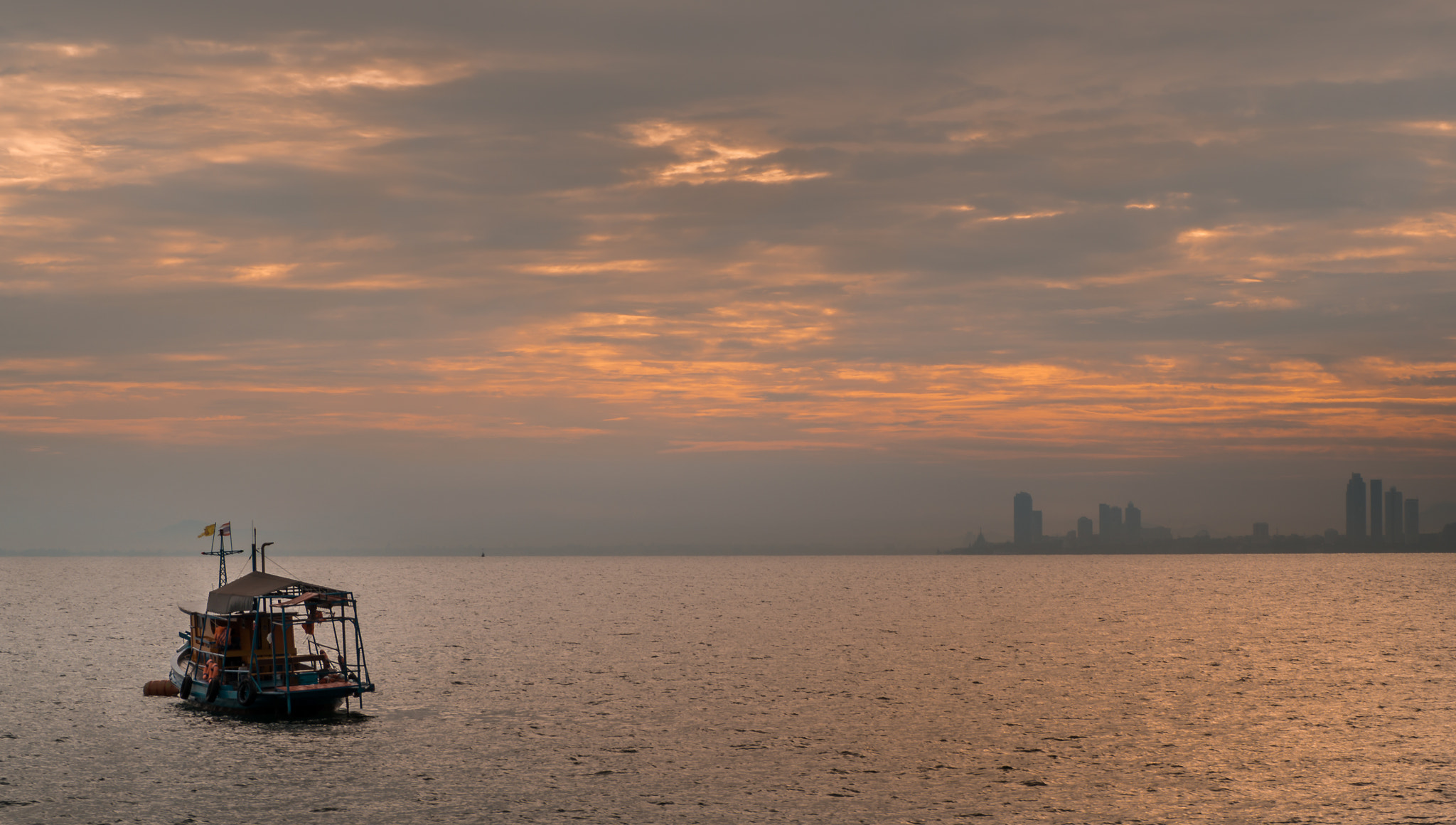 Olympus OM-D E-M10 sample photo. เกาะล้าน photography