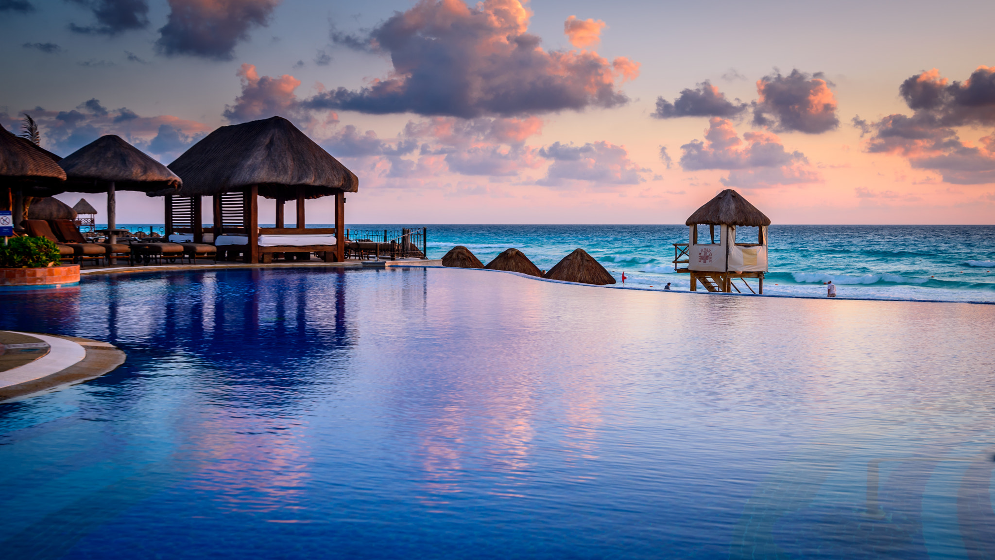 Tokina AT-X 17-35mm F4 Pro FX sample photo. Cancun at sunrise photography