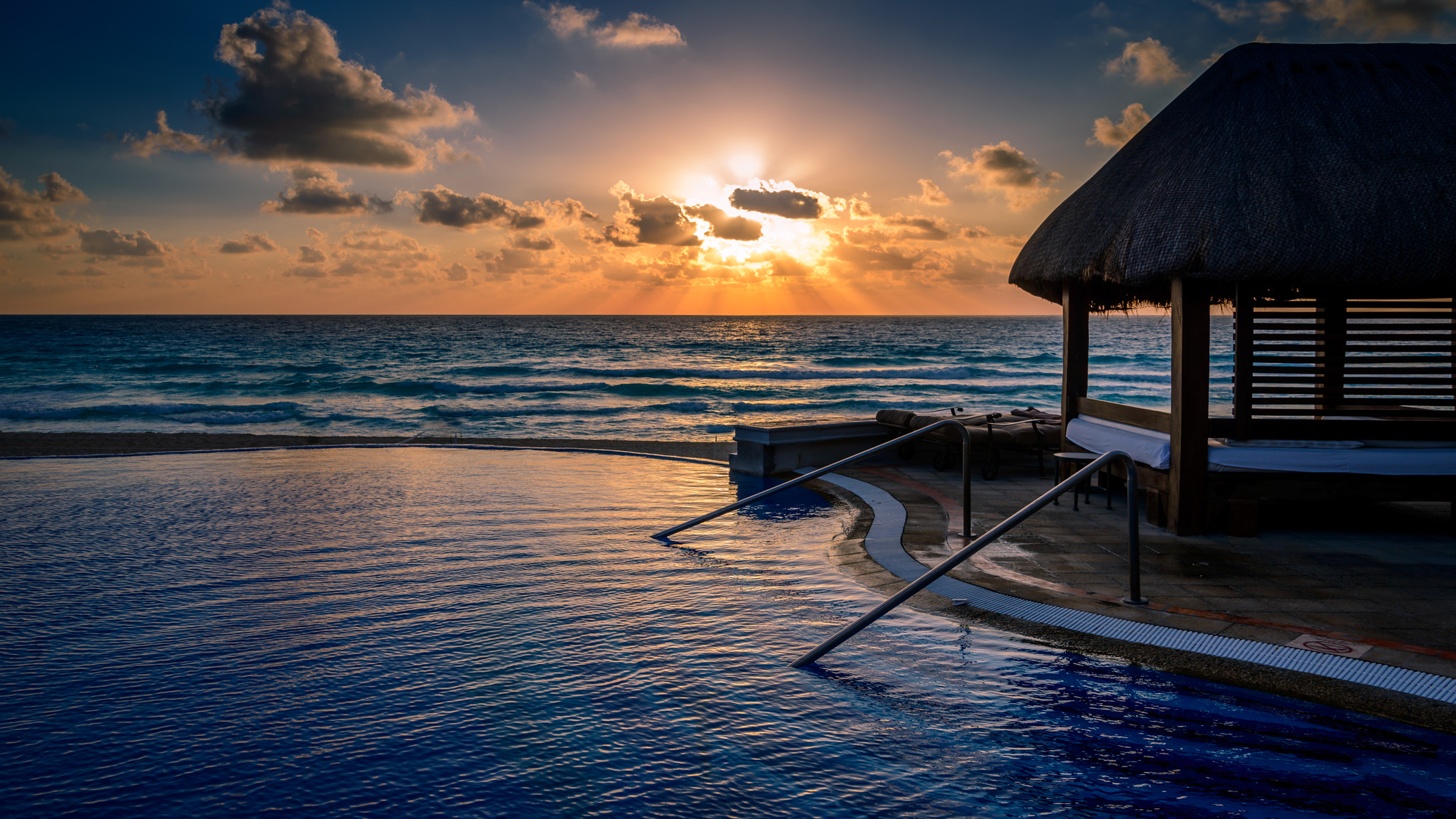 Tokina AT-X 17-35mm F4 Pro FX sample photo. Cancun at sunrise photography