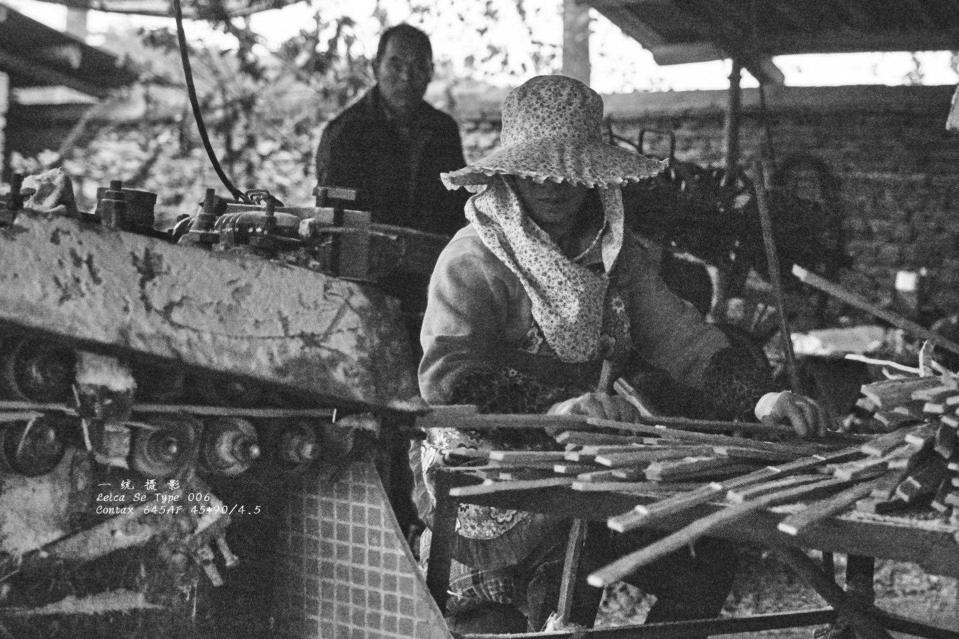 Leica S (TYP 006) sample photo. Worker

 photography
