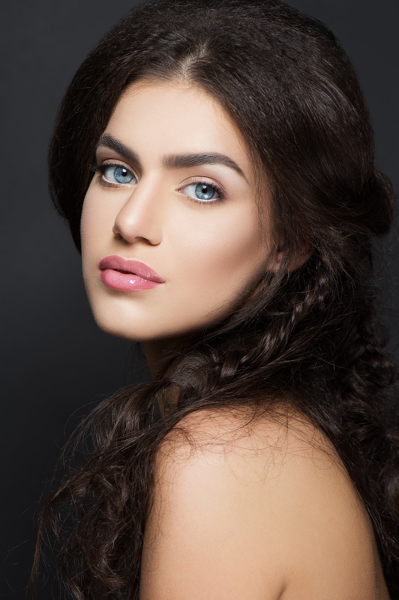 Nikon AF-S Micro-Nikkor 105mm F2.8G IF-ED VR sample photo. Mihaela photography