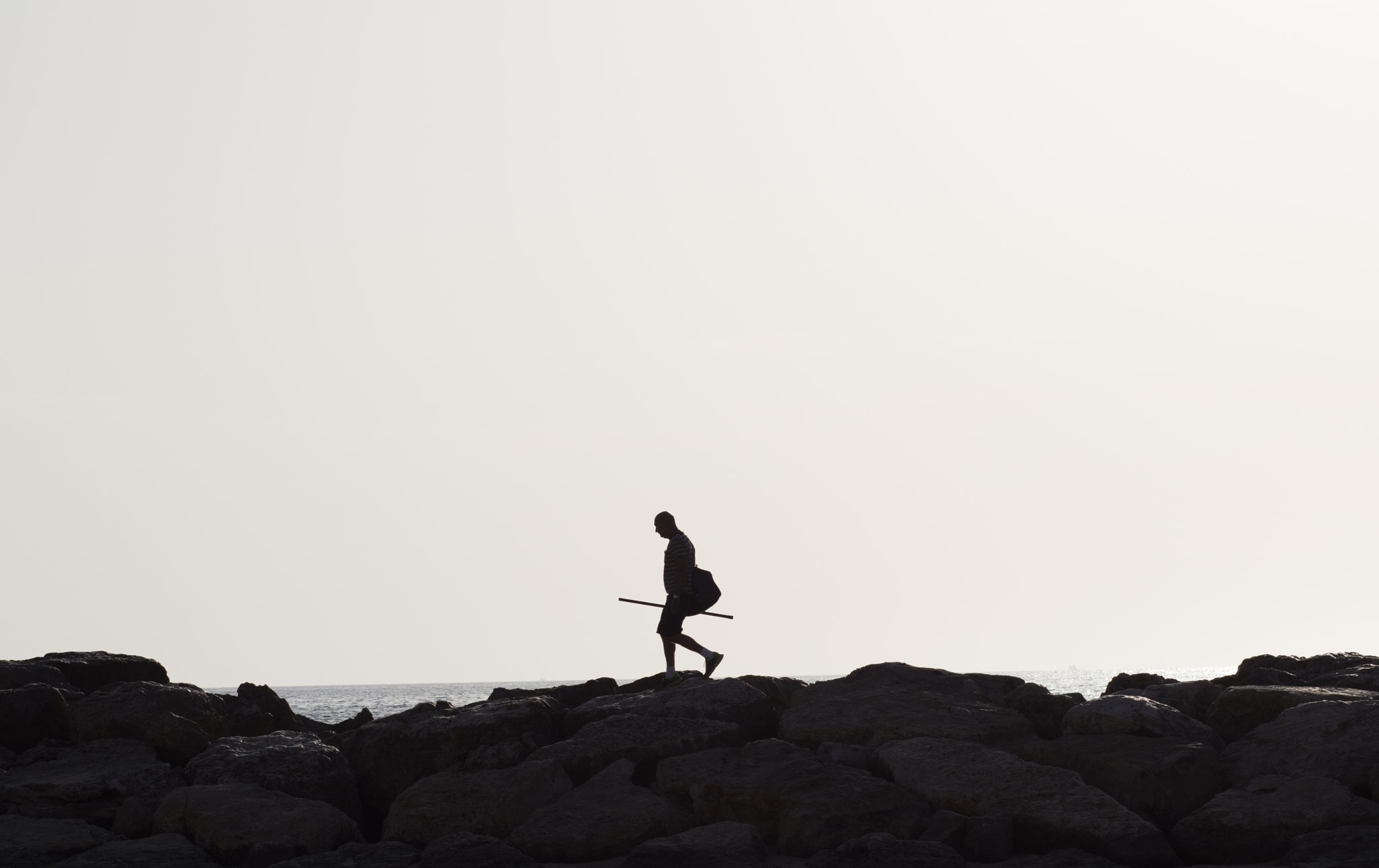 Canon EOS 5DS + Canon EF 100mm F2.0 USM sample photo. On the rocks photography