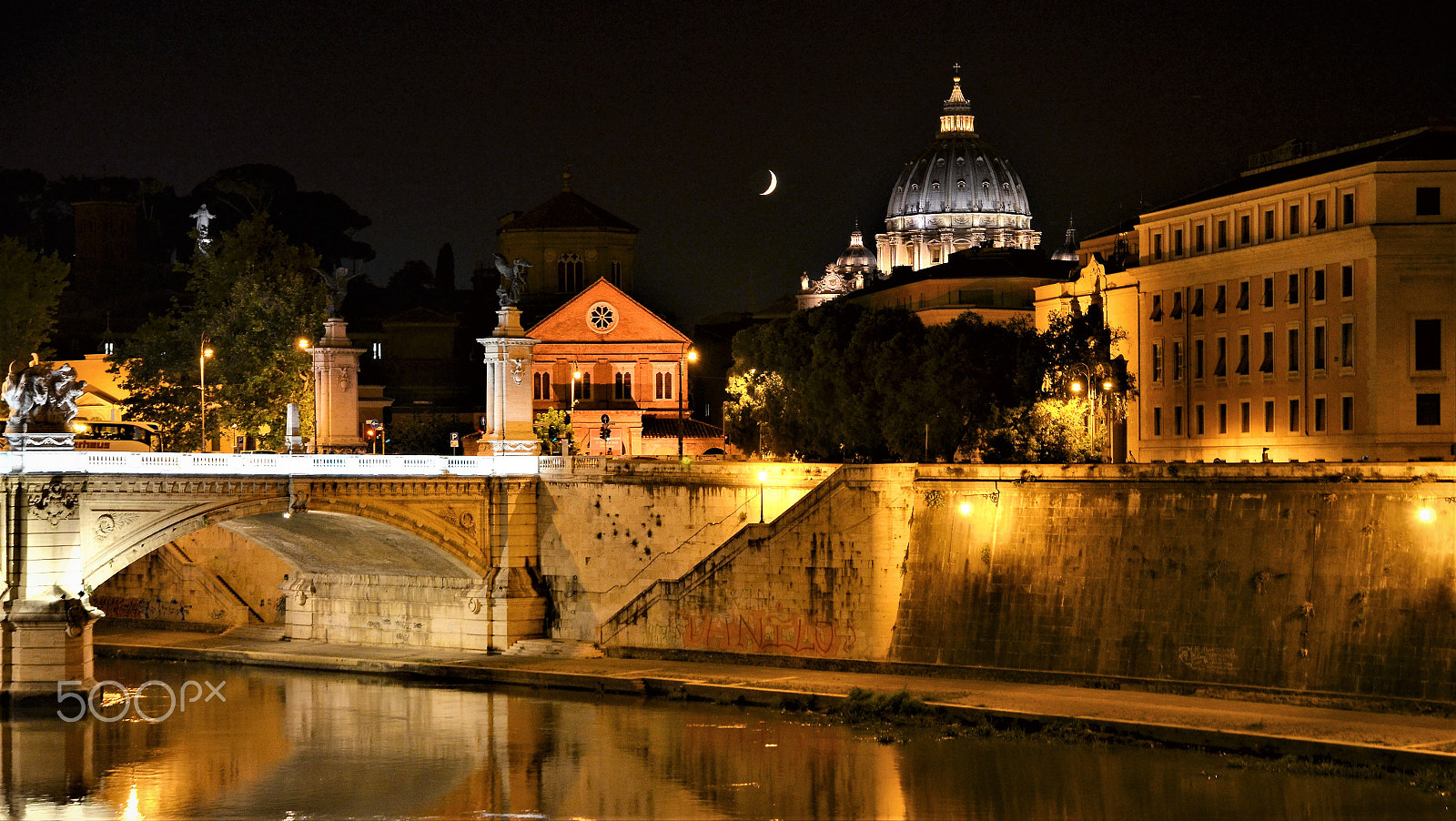 Nikon D5100 sample photo. Rome by night photography