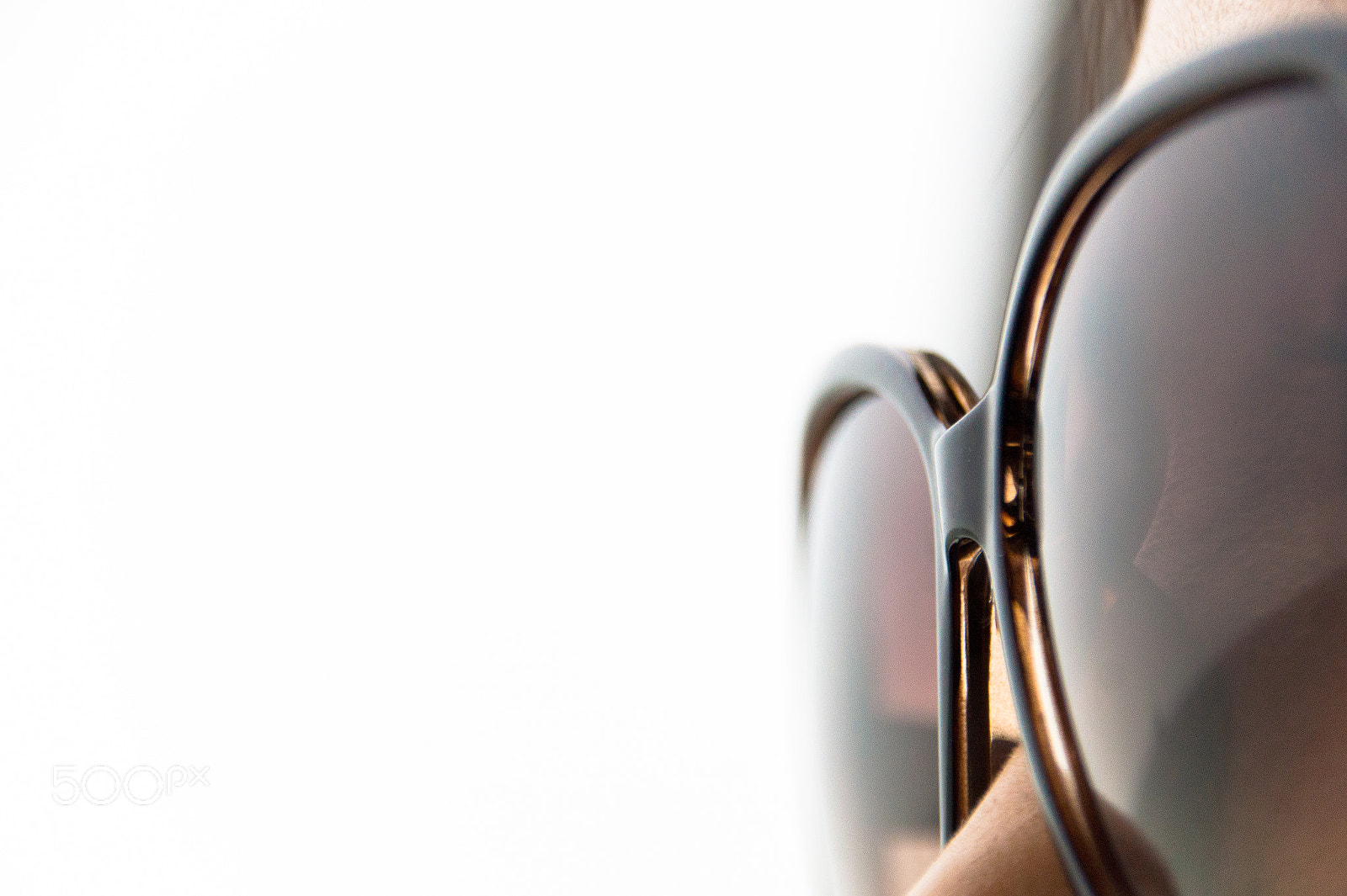 Sigma 18-250mm F3.5-6.3 DC OS HSM sample photo. Sunglasses photography