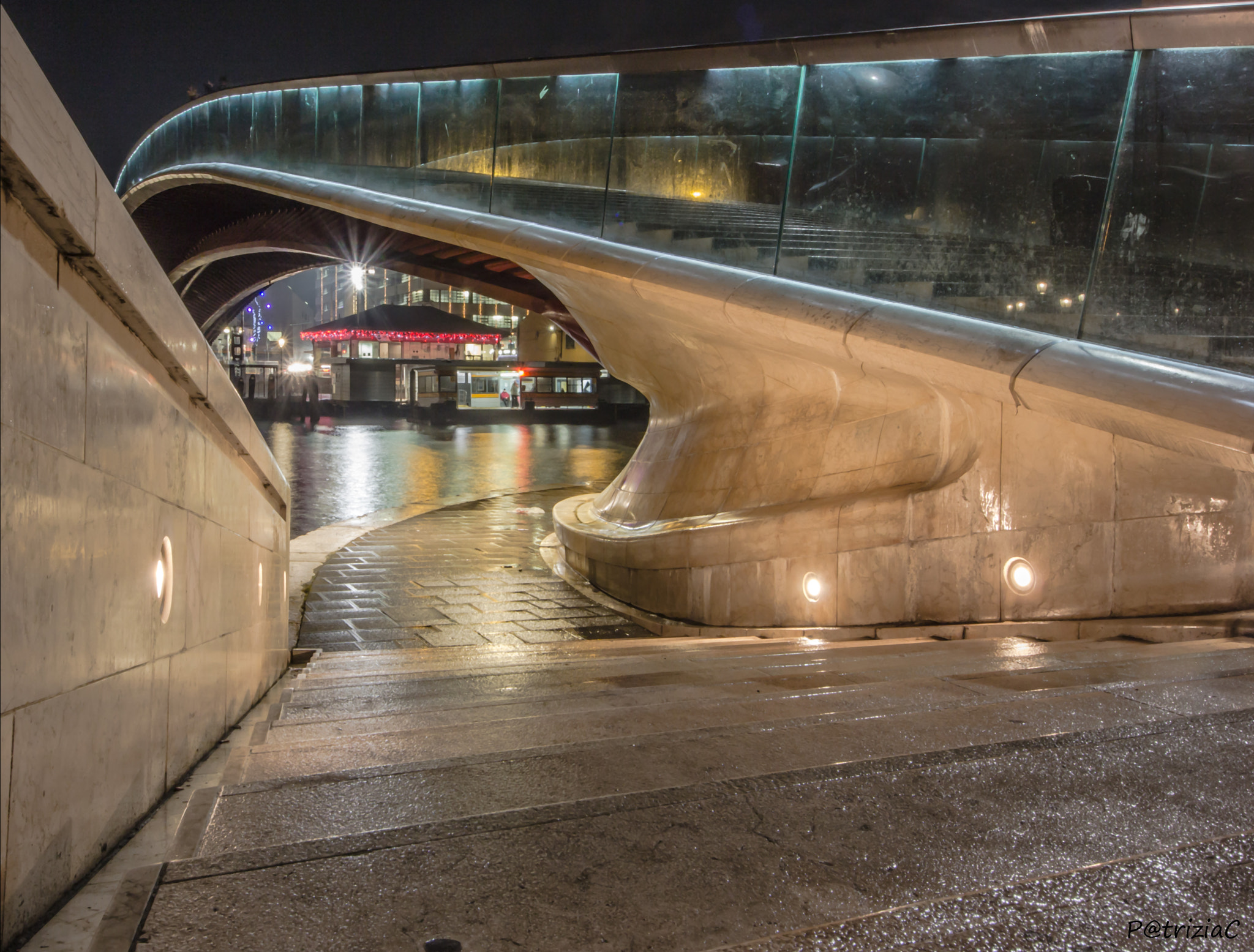 Sigma 8-16mm F4.5-5.6 DC HSM sample photo. #calatrava# photography