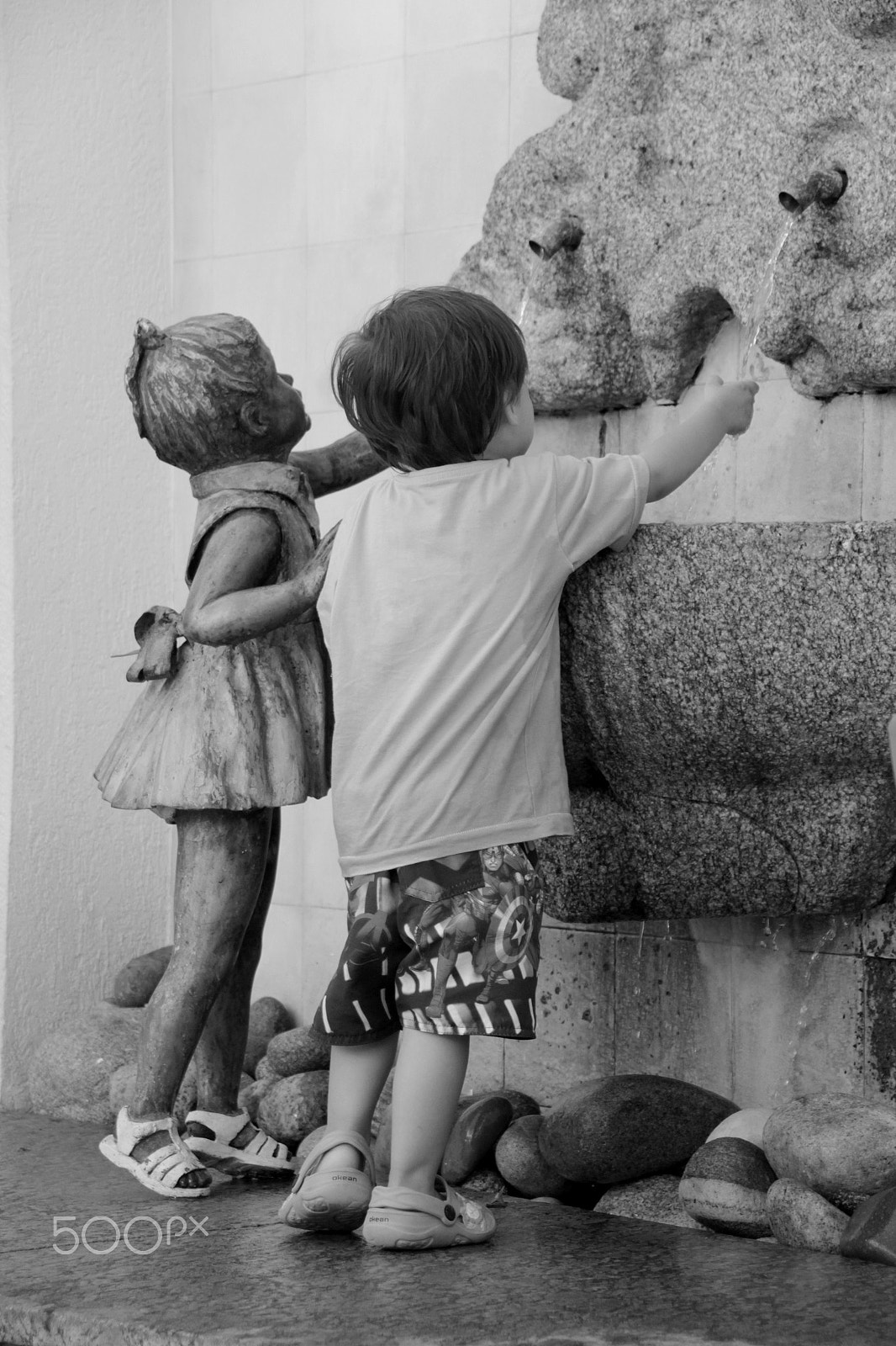 Sigma 18-250mm F3.5-6.3 DC OS HSM sample photo. Friendship? photography