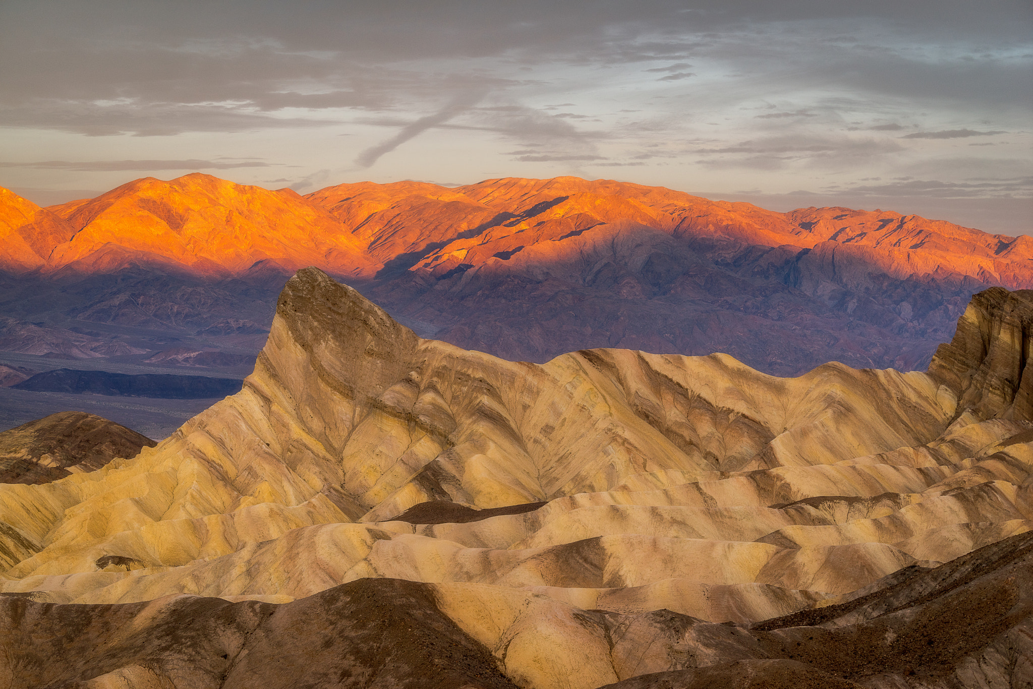 Sony a7R + Sony FE 70-200mm F4 G OSS sample photo. Bad drive to the badlands photography