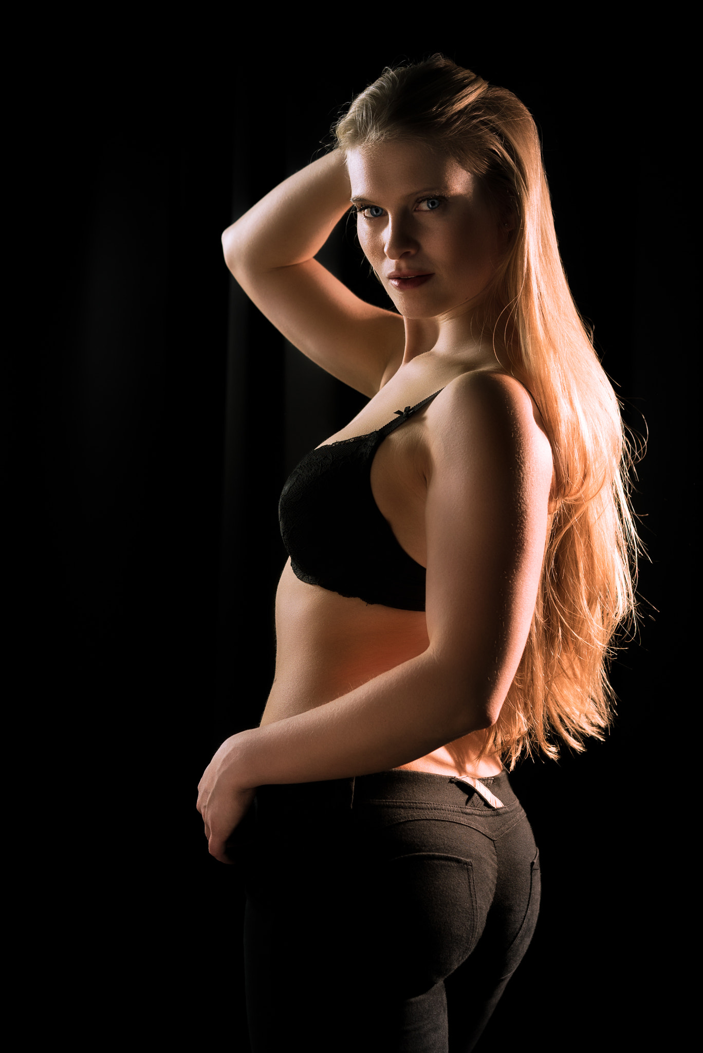 Sony a7S + Sony Sonnar T* FE 55mm F1.8 ZA sample photo. Beautiful fitness model photography