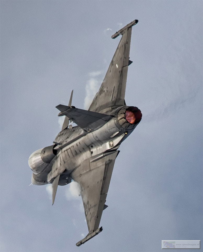 Canon EF 200mm F2.8L II USM sample photo. Gripen pass photography