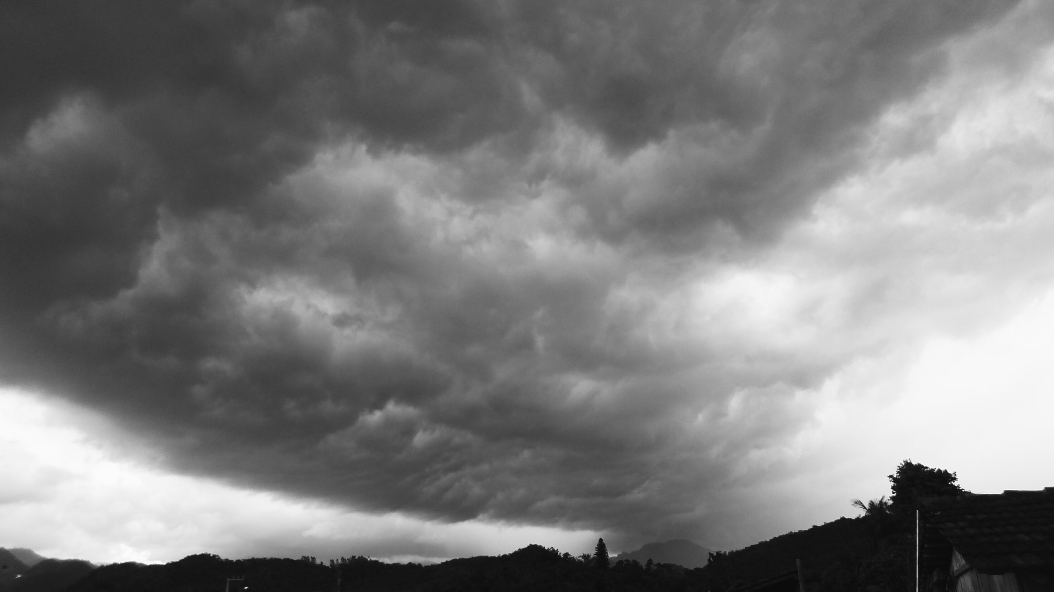 Panasonic DMC-FX80 sample photo. Storm is coming  photography