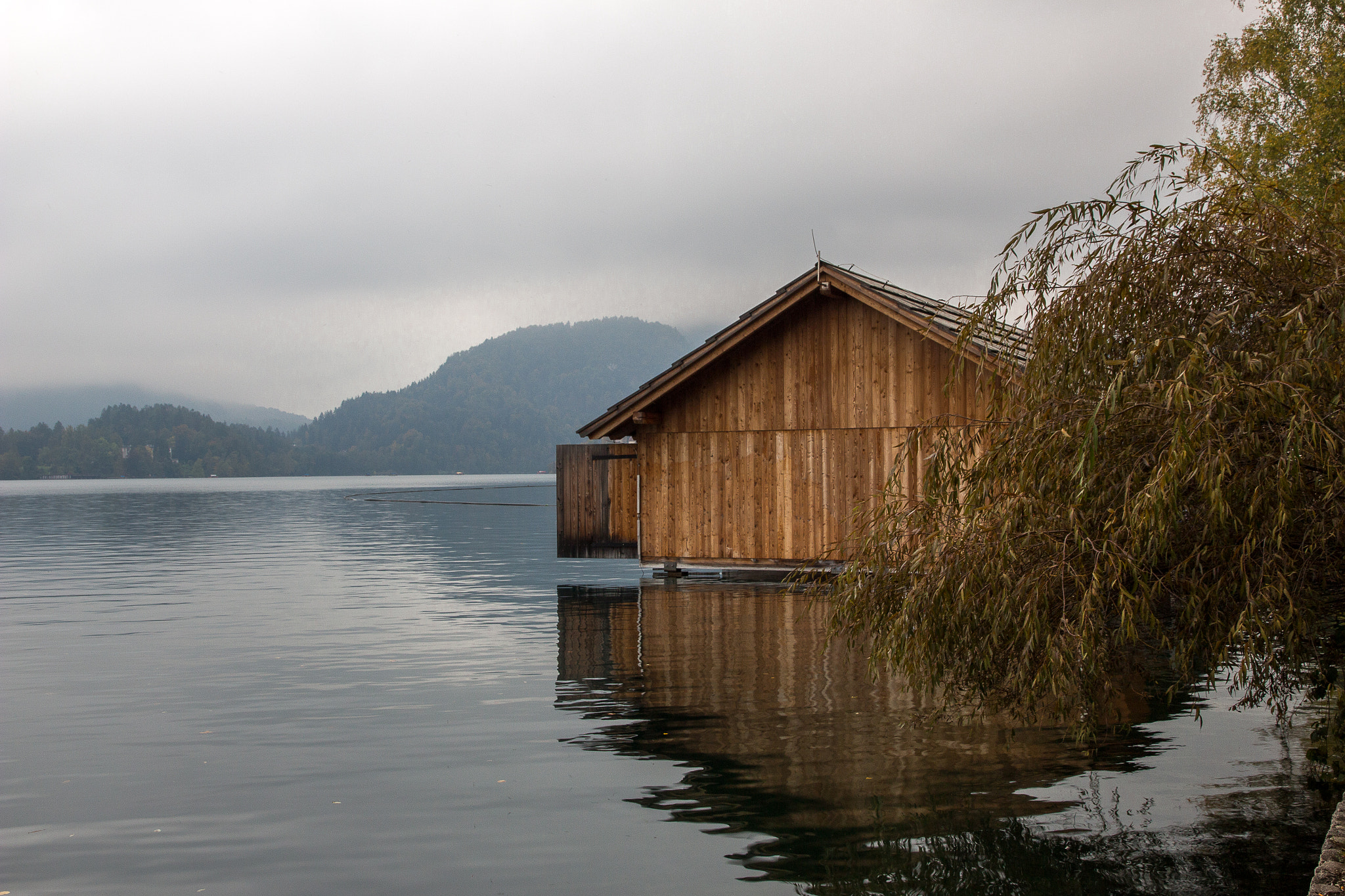 Canon EOS 100D (EOS Rebel SL1 / EOS Kiss X7) sample photo. Lago bled photography