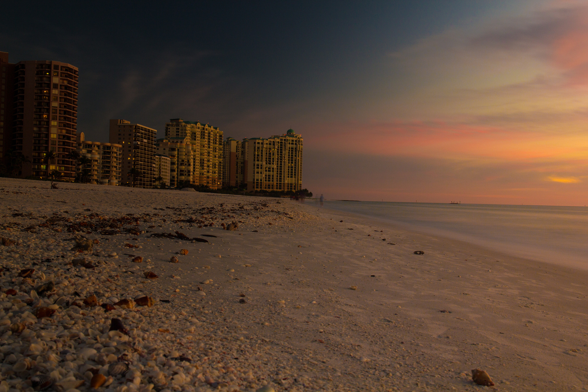 Canon EF 24-70mm F4L IS USM sample photo. When the day met the night photography