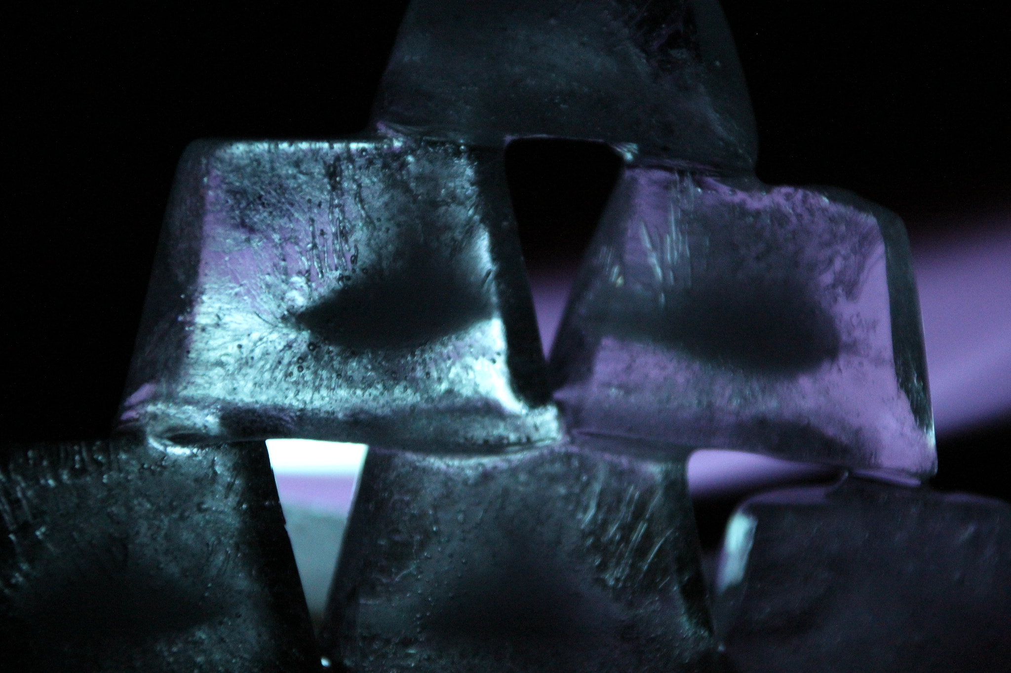 Canon TS-E 90mm F2.8 Tilt-Shift sample photo. Ice cubes photography