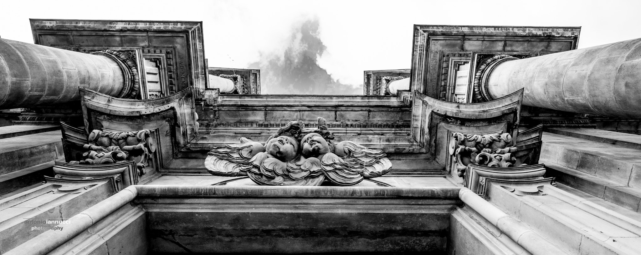 Fujifilm X-T2 + Fujifilm XF 14mm F2.8 R sample photo. Sulmona chiesa annunziata portale photography