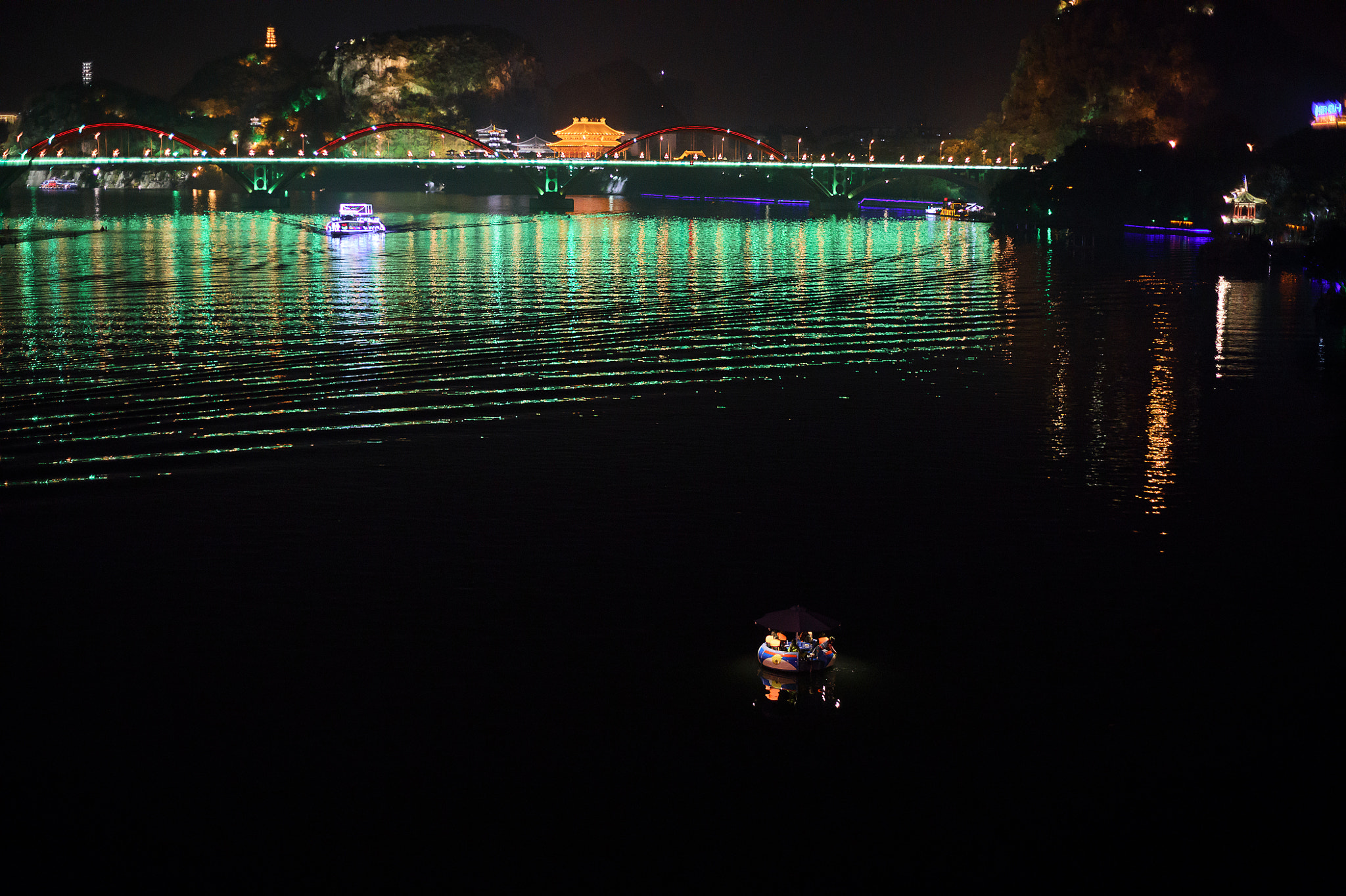 Canon EF 50mm F1.8 II sample photo. Lony boat photography