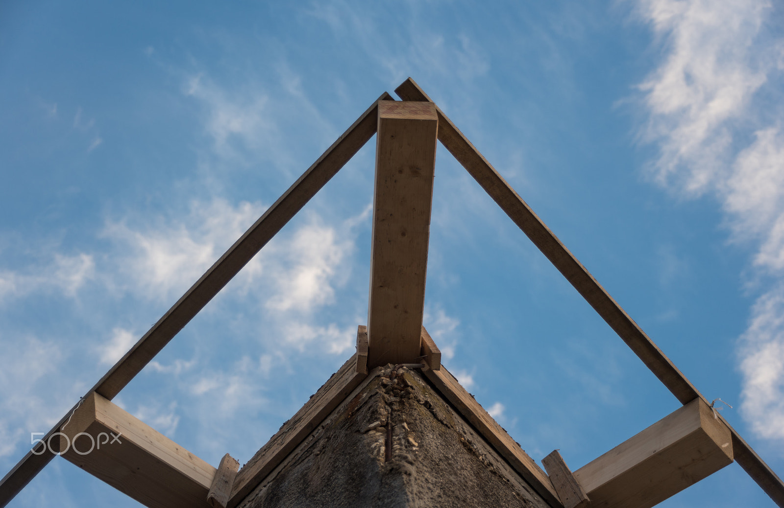 AF Zoom-Nikkor 28-105mm f/3.5-4.5D IF sample photo. Construction journal - roof corner photography
