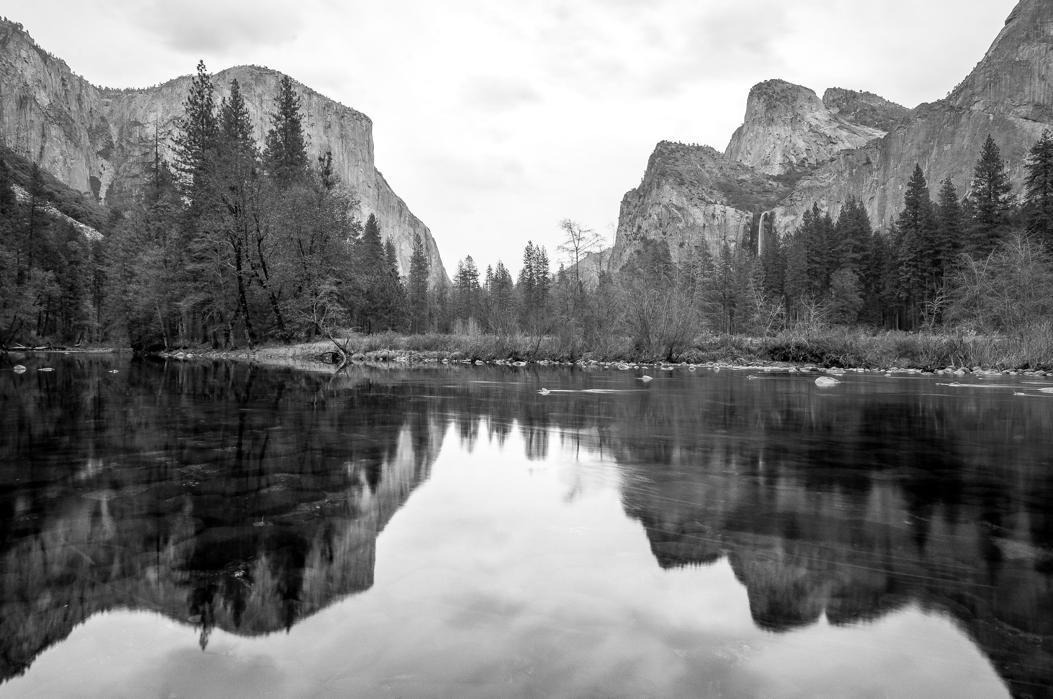 Nikon D5000 sample photo. Gateway to yosemite bw photography