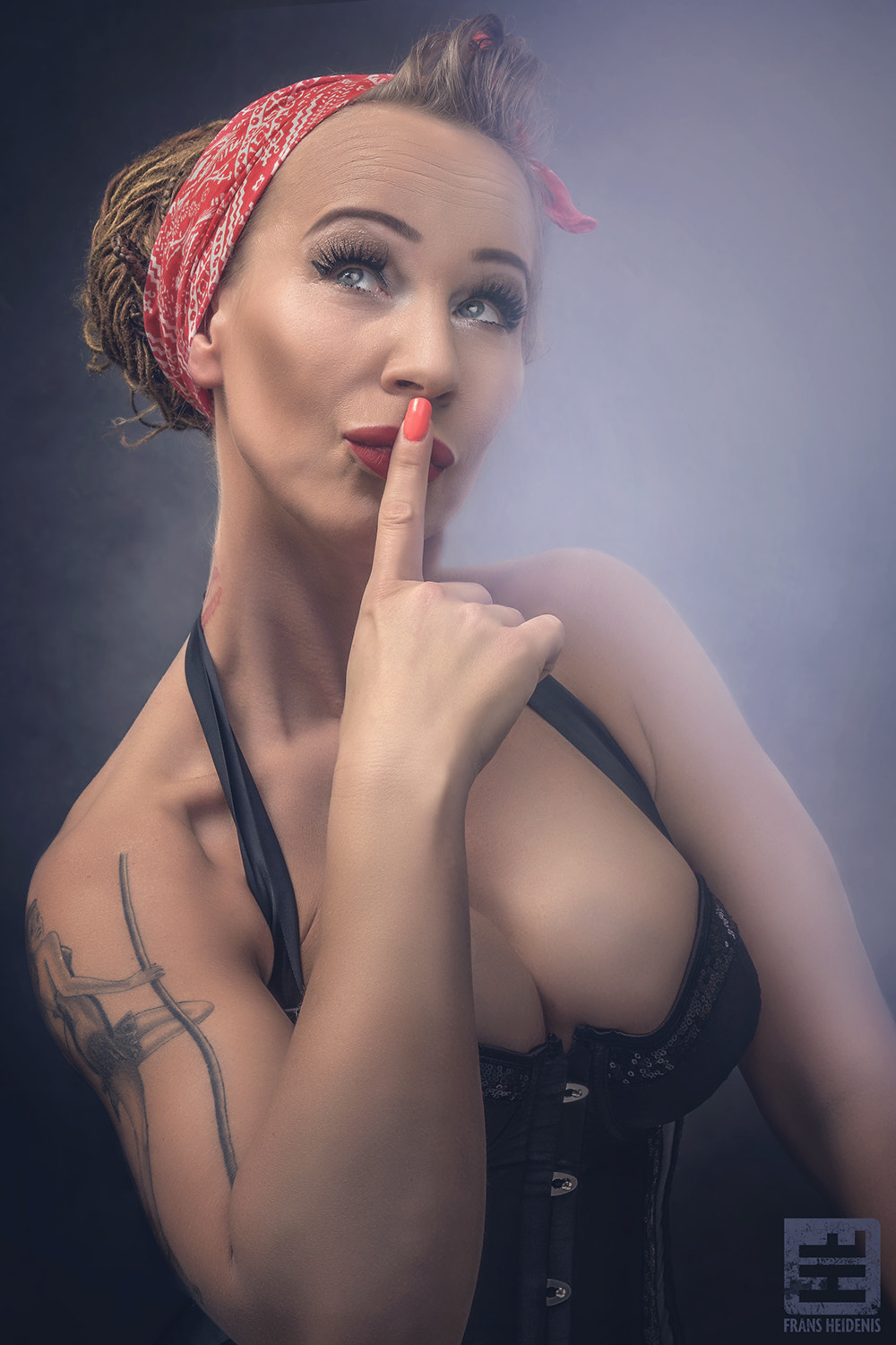 Pentax smc DA* 16-50mm F2.8 ED AL (IF) SDM sample photo. Pin-up - joyce photography