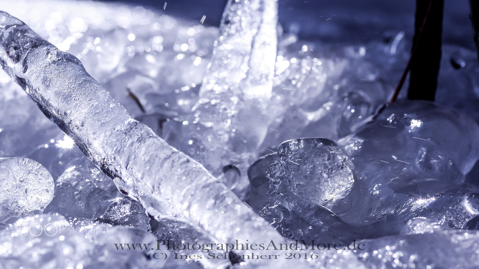 Pentax K-3 sample photo. Broken icicles - gebrochene eiszapfen photography