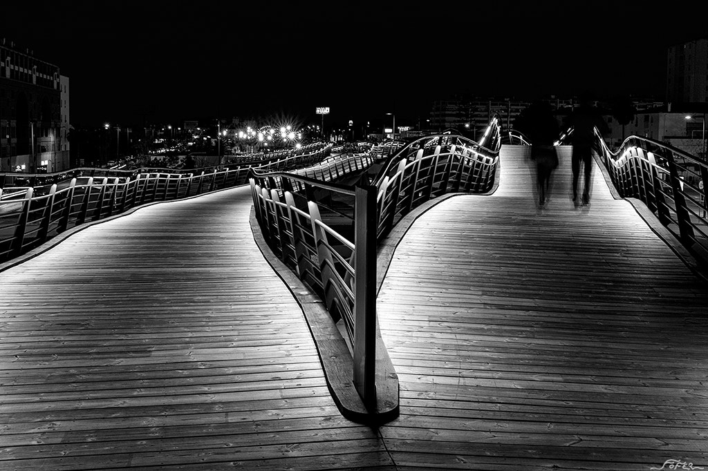 Canon EOS 7D + Sigma 24-70mm F2.8 EX DG Macro sample photo. Le pont dynamique photography