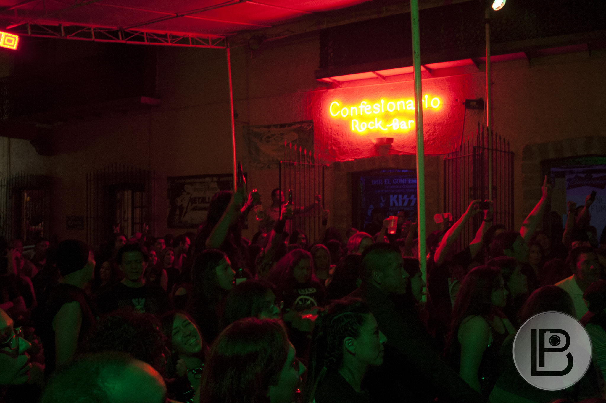 Canon EF-S 18-55mm F3.5-5.6 II sample photo. Bar confesionario, saltillo photography