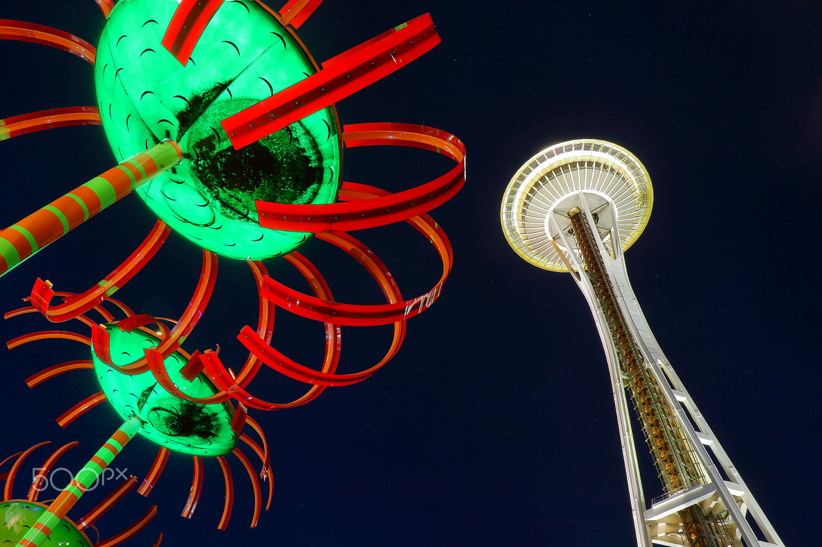 Canon EF-S 17-55mm F2.8 IS USM sample photo. Space needle night photography