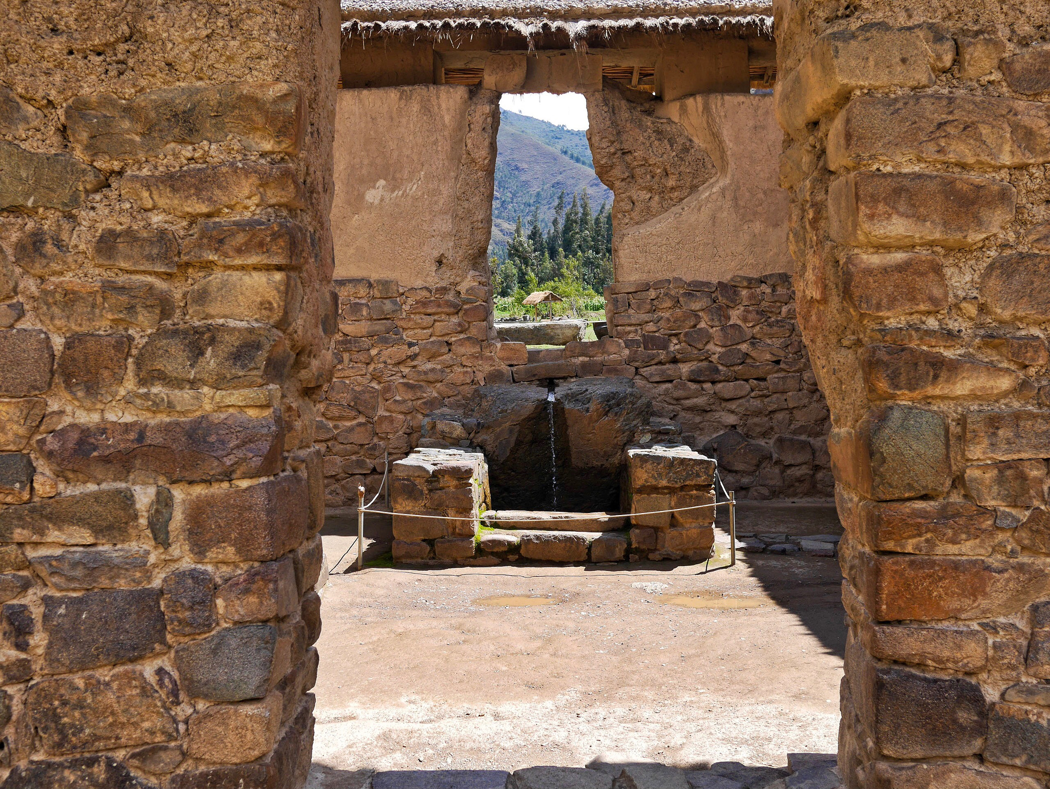 Panasonic Lumix DMC-GX7 + LUMIX G 20/F1.7 II sample photo. Peruvian fountain of youth photography