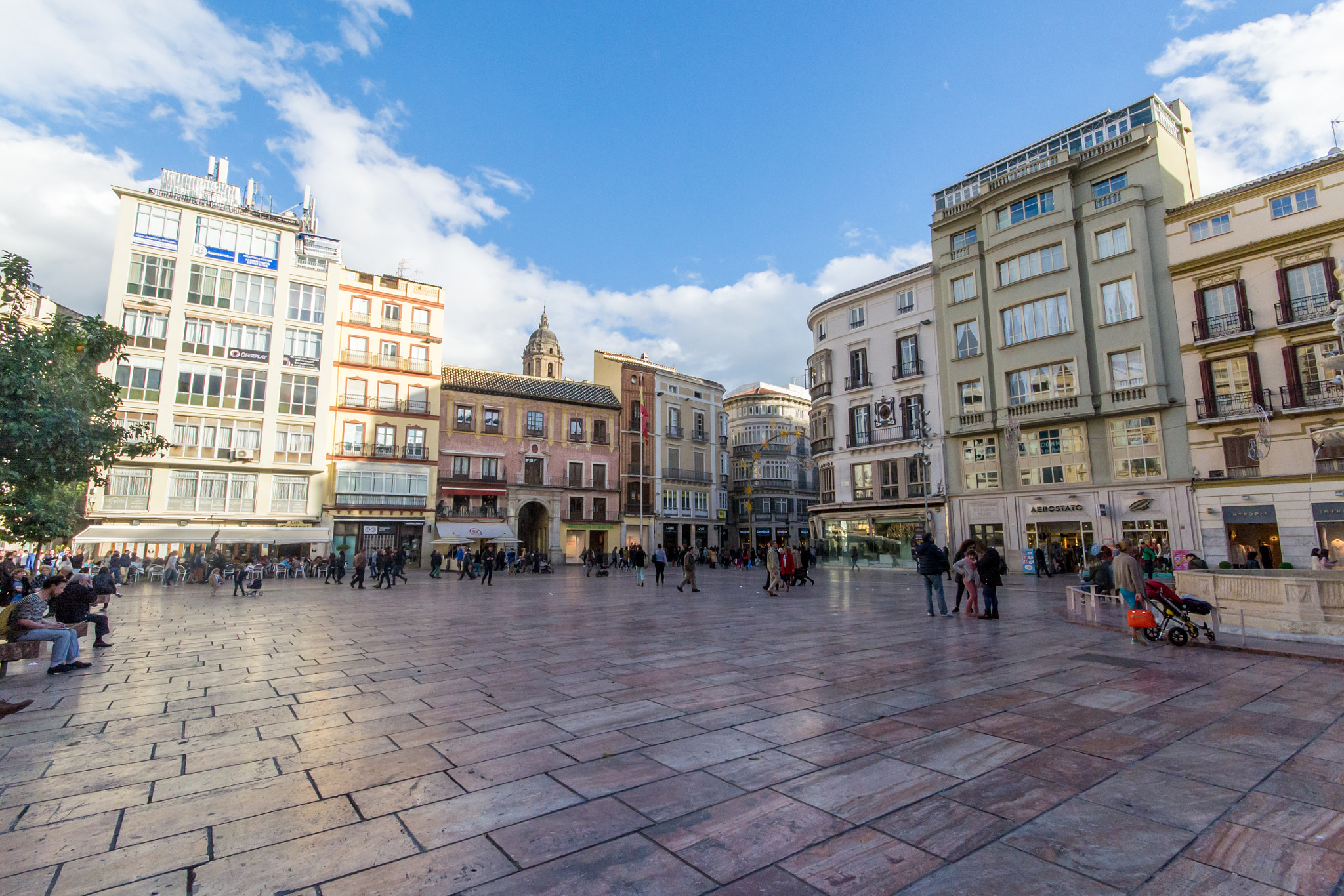Sigma 10-20mm F4-5.6 EX DC HSM sample photo. Streets and plazas of málaga photography
